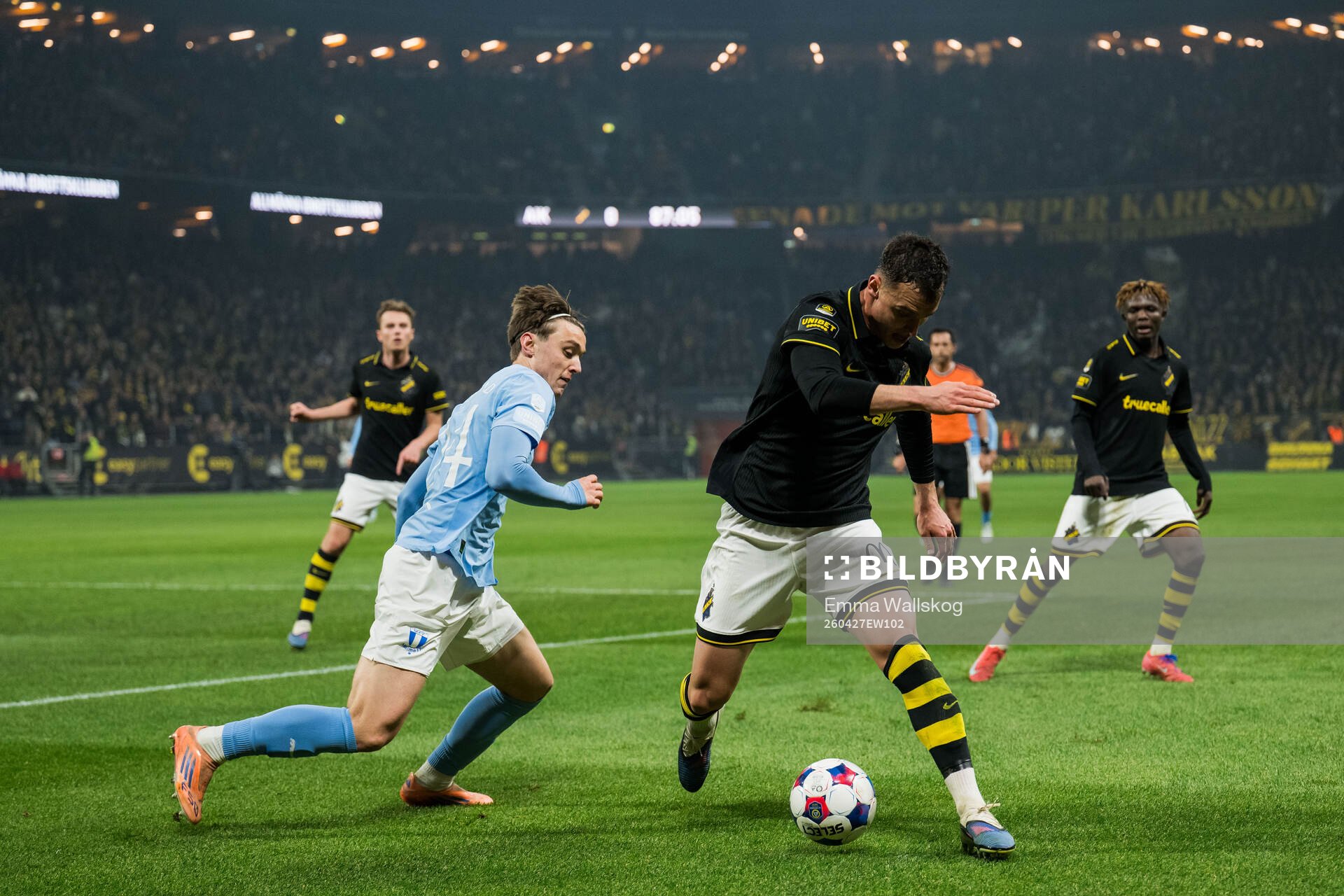Malmö FFs Oscar Sjöstrand och AIKs Áron Csongvai