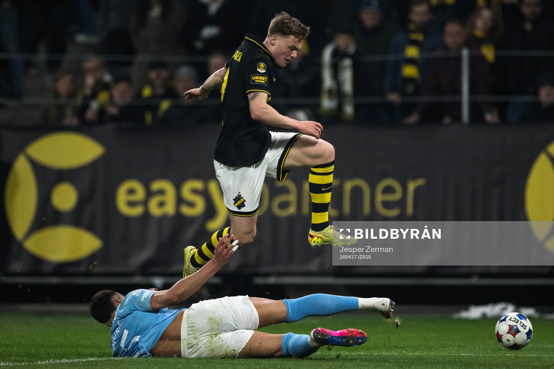 Malmö FFs Andrej Djuric och AIKs Erik Hovden Flataker