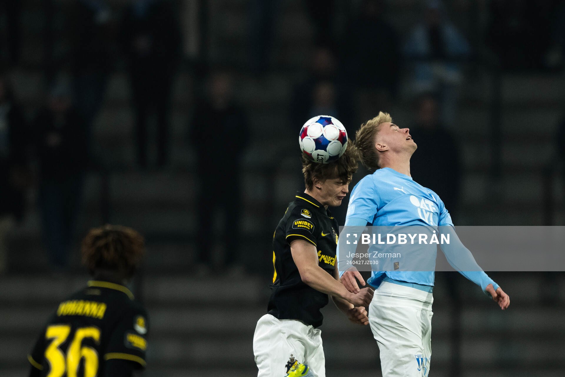 AIKs Yannick Geiger och Malmö FFs Daniel Gudjohnsen