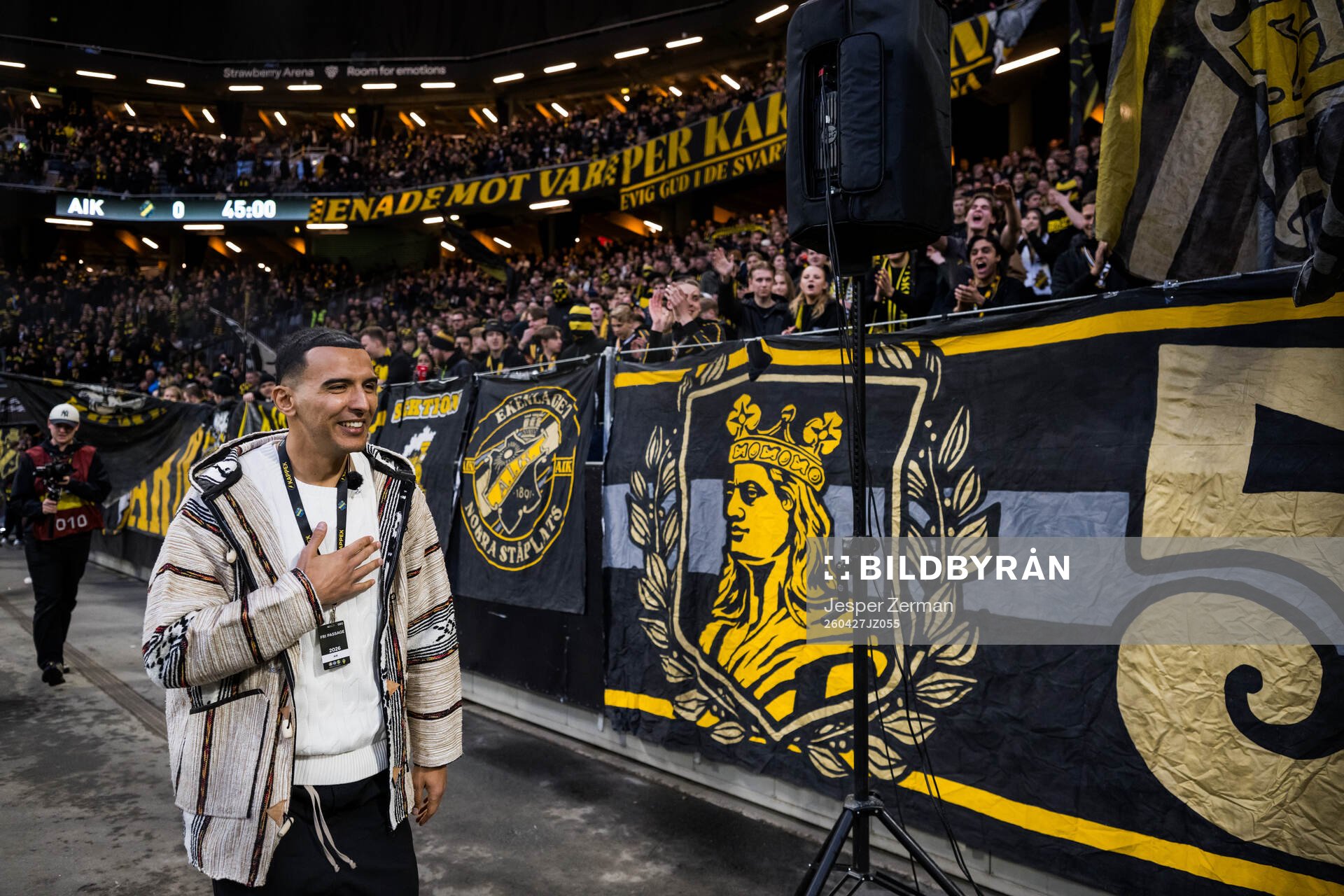 Nabil Bahoui tackas av i halvtid