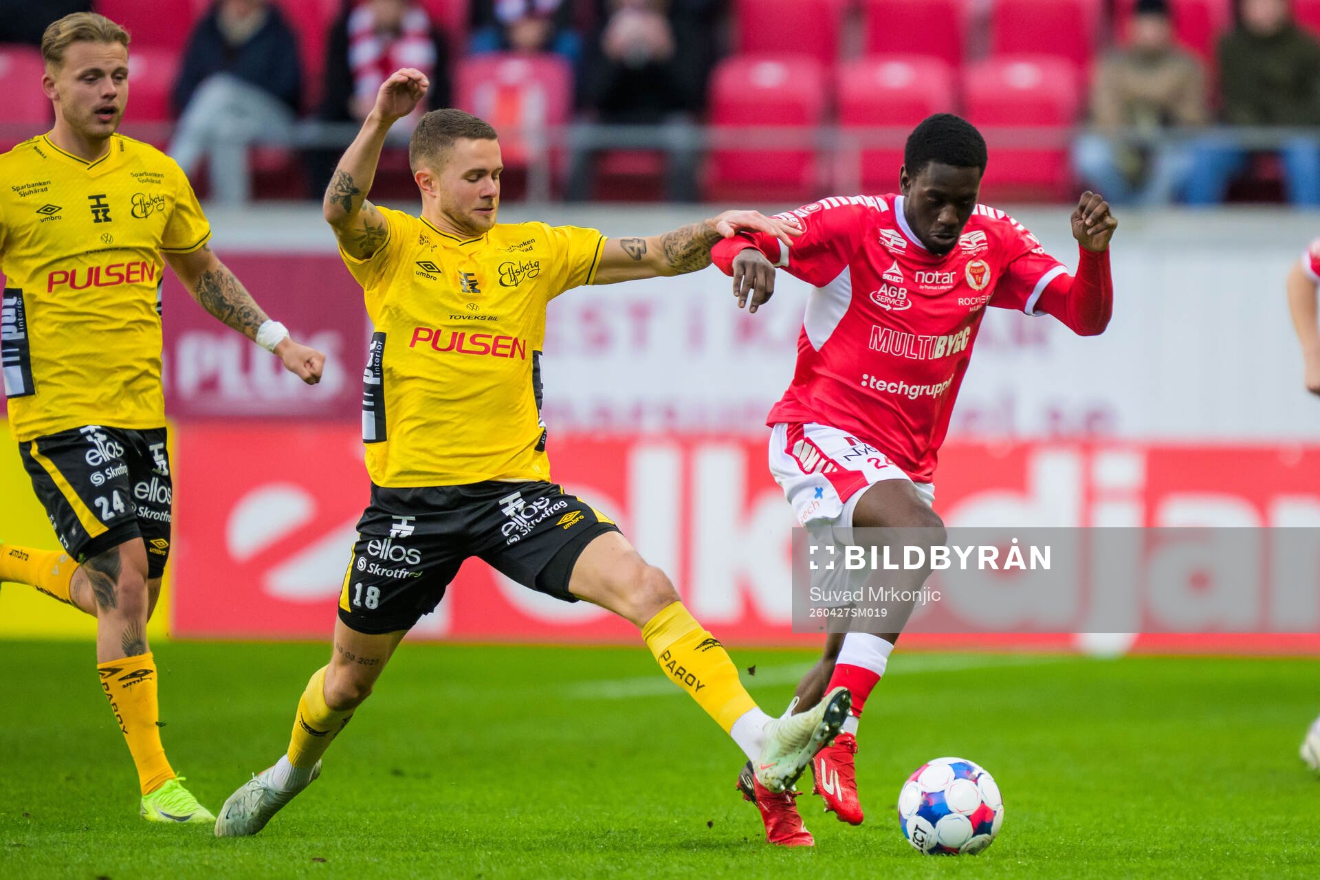 Elfsborgs Julius Magnusson och Kalmars Charles Sagoe Jr