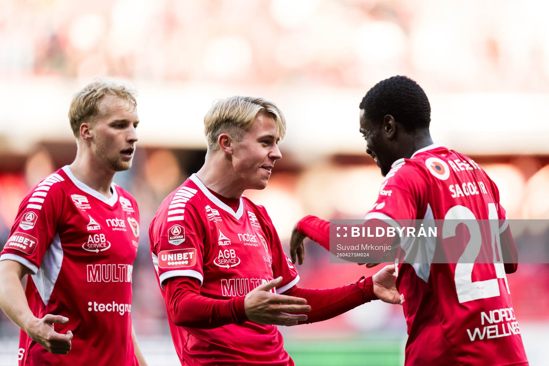 Kalmars Charlie Rosenqvist och Charles Sagoe Jr jublar