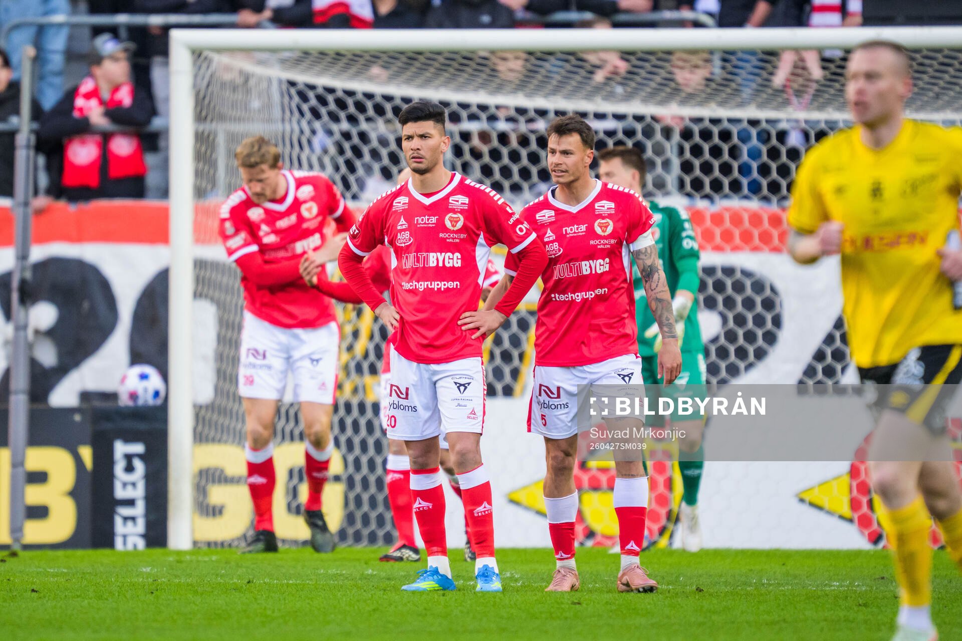 Kalmars Achraf Dari och Melker Hallberg deppar