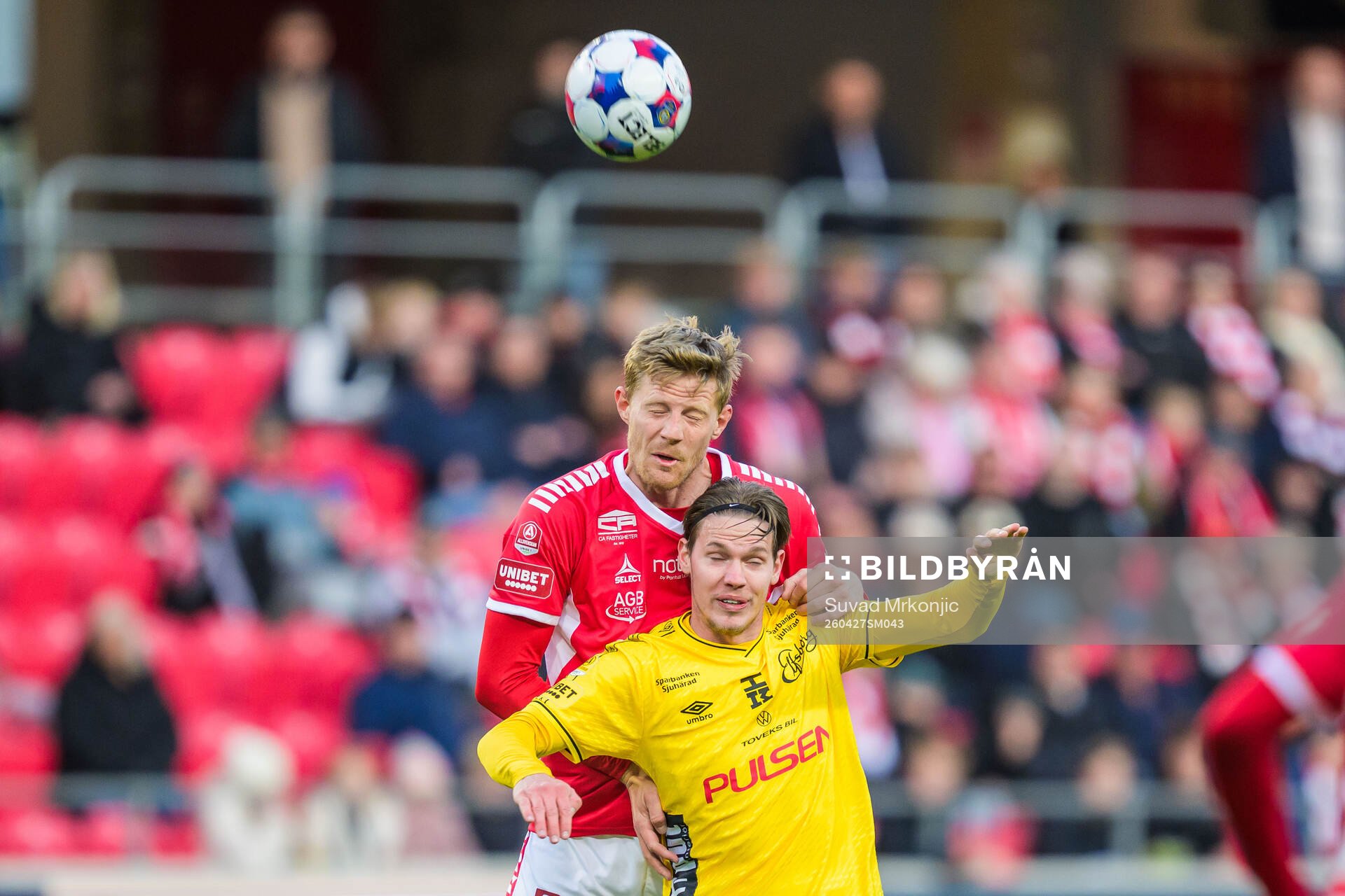 Kalmars Lars Sætra och Elfsborgs Taylor Silverholt