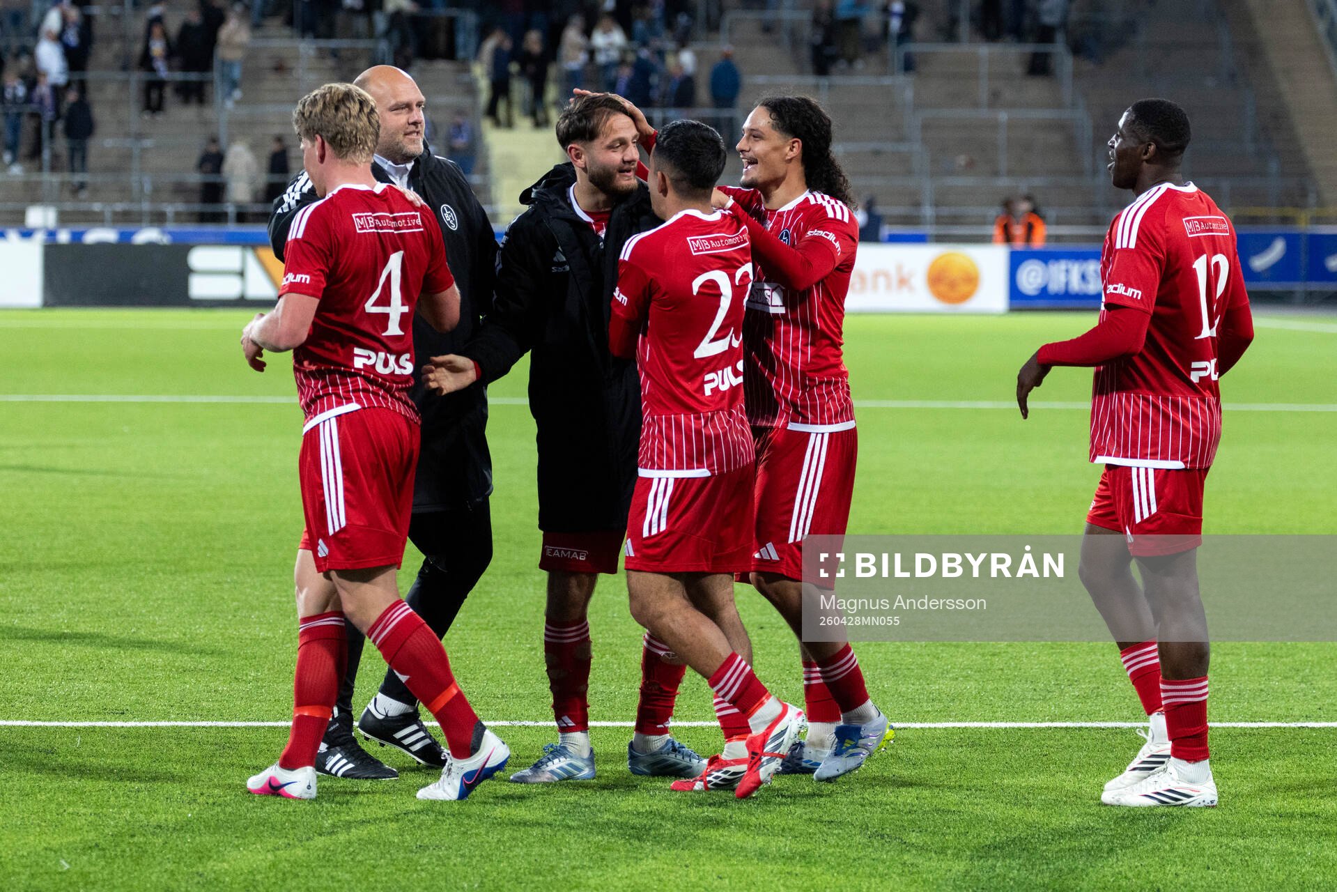 Landskronas spelare jublar