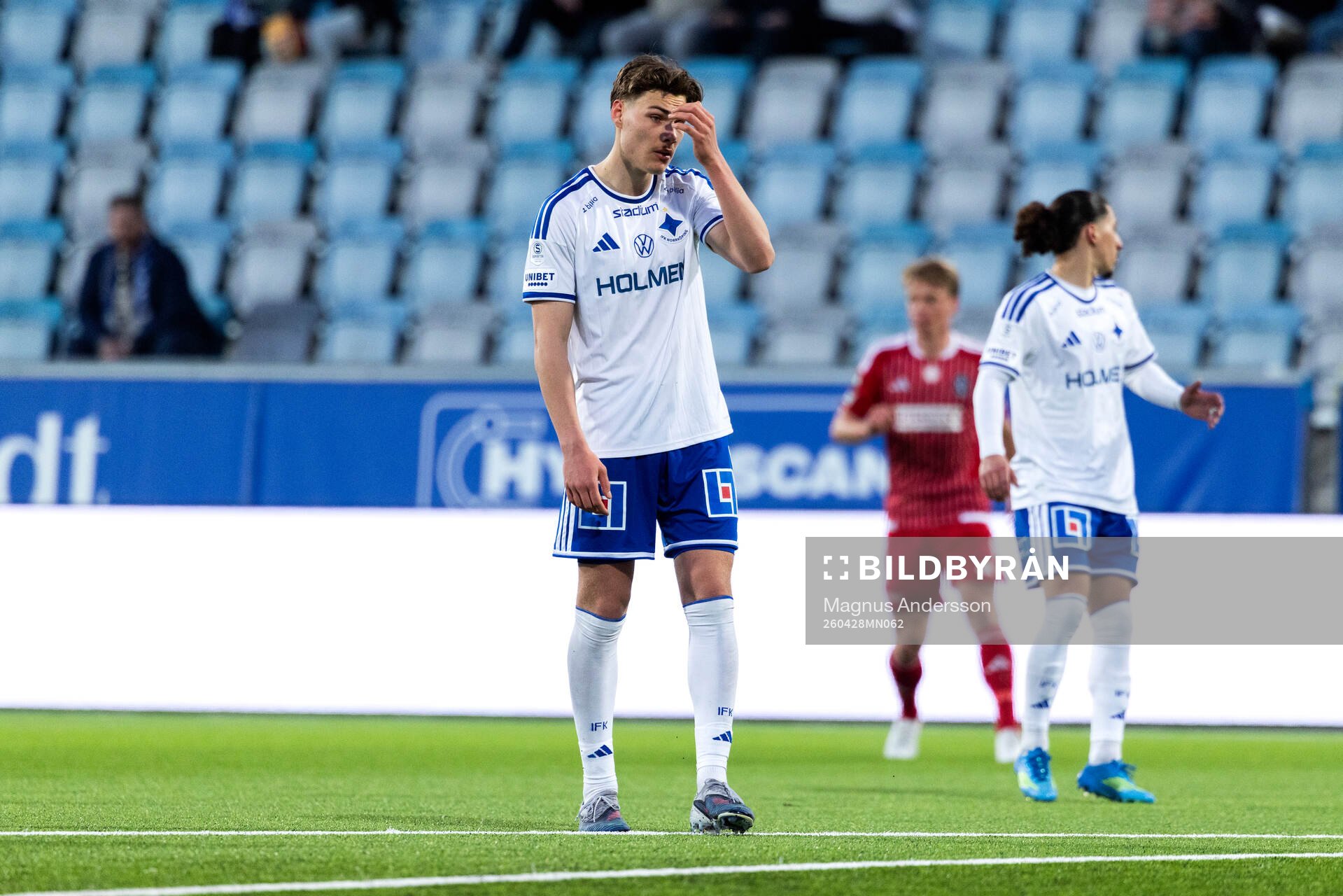 IFK Norrköpings Albert Aleksanjan deppar