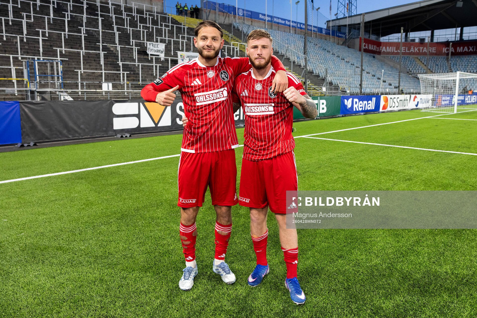 Landskronas Allen Smajic och Markus Björkqvist jublar