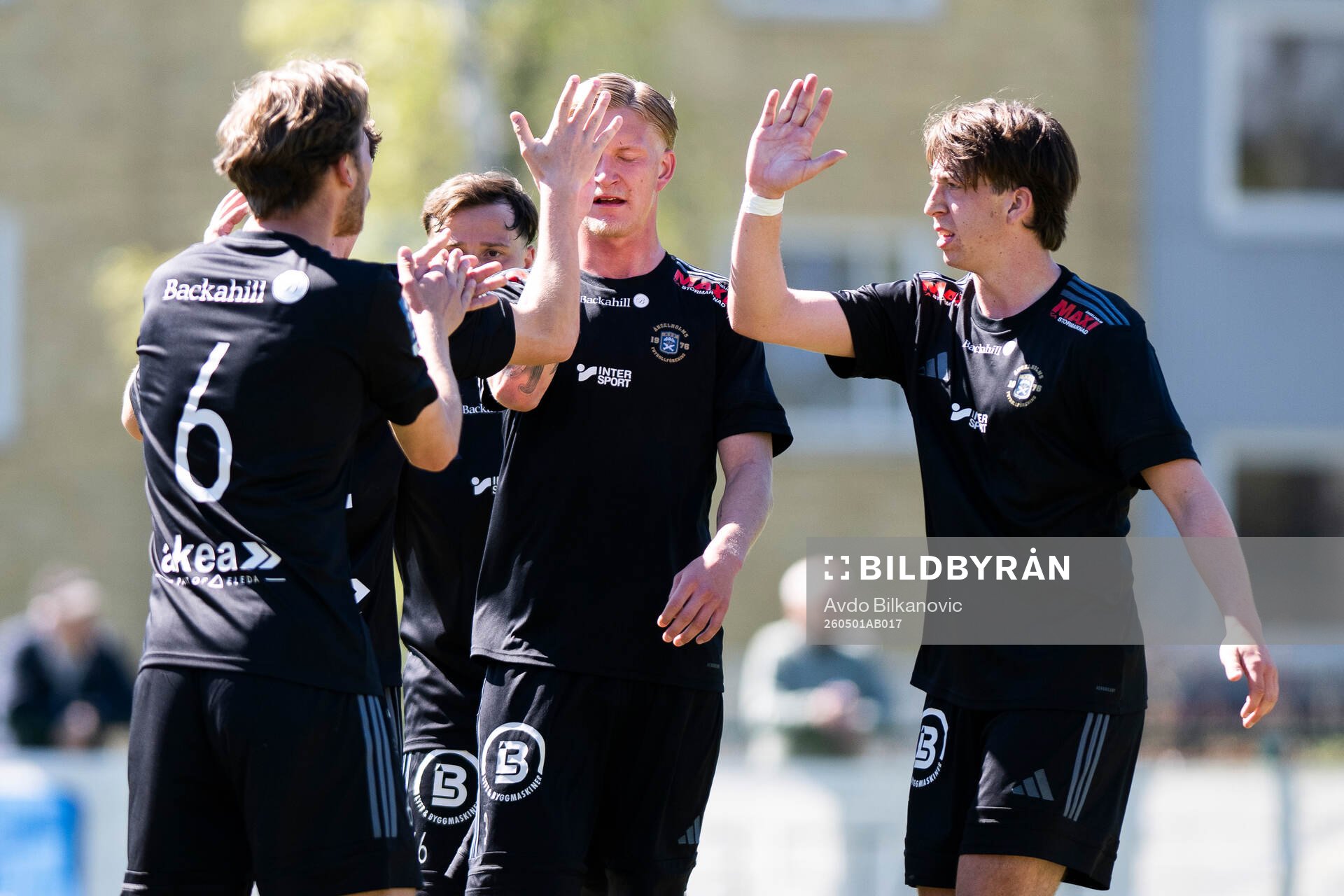 Ängelholms spelare jublar