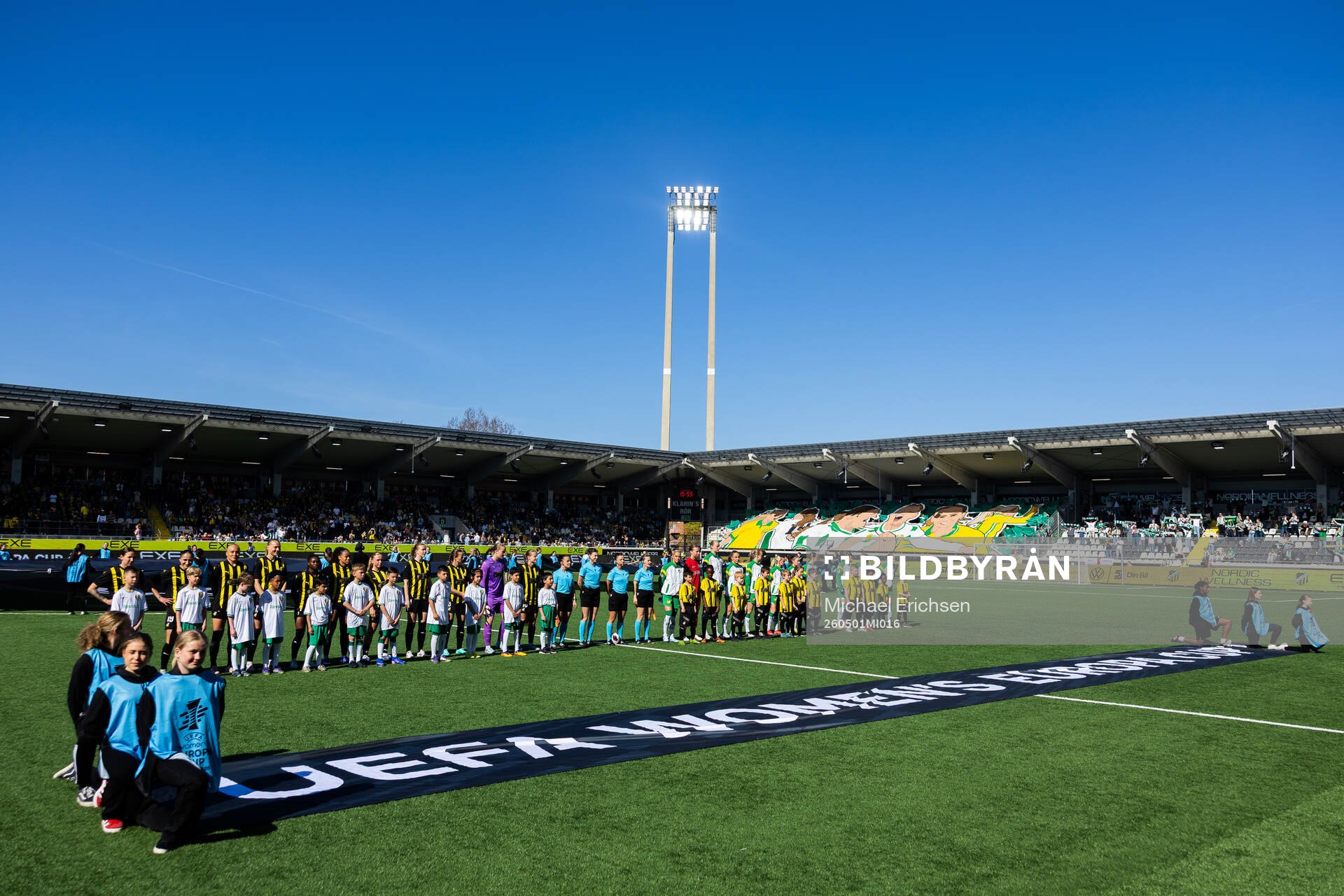 Hammarby and Häcken line up