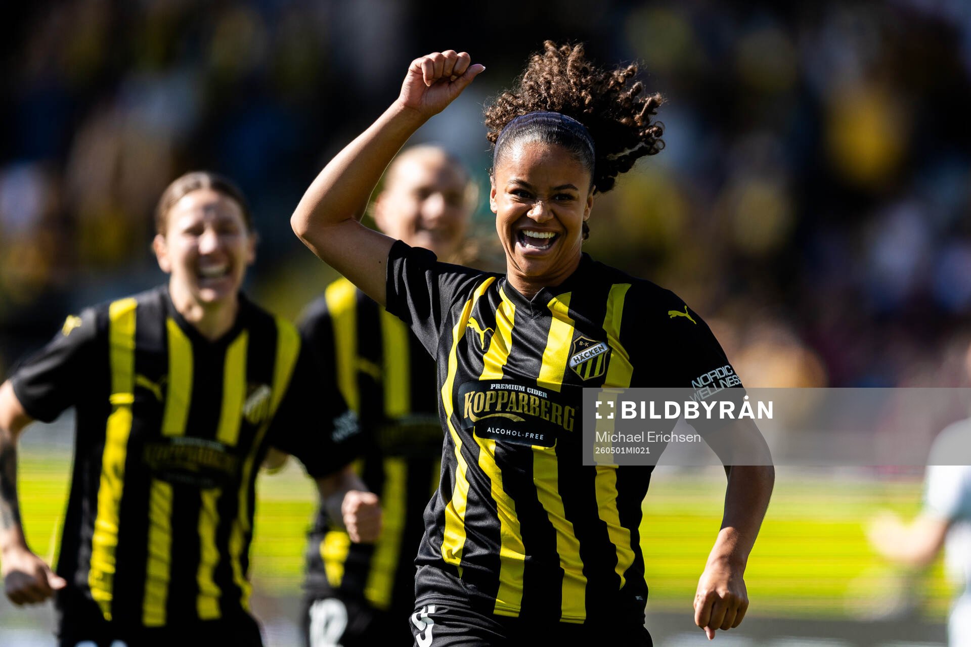 Felicia Schröder of Häcken celebrates
