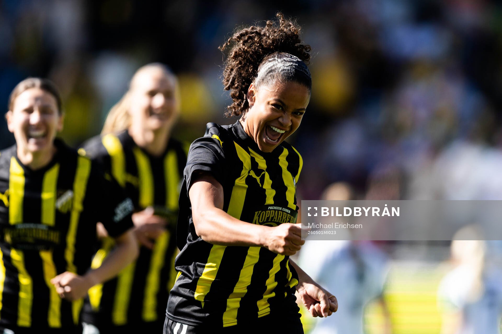 Felicia Schröder of Häcken celebrates