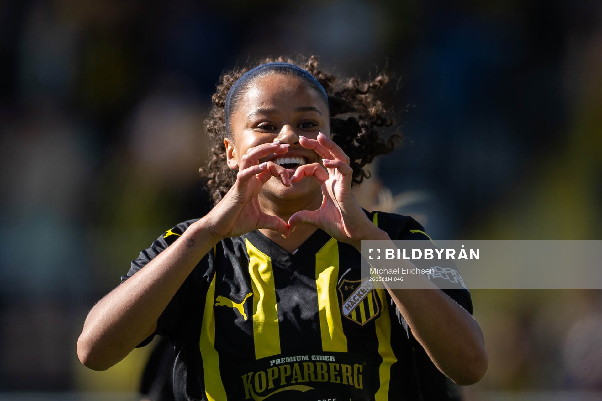 Felicia Schröder of Häcken celebrates