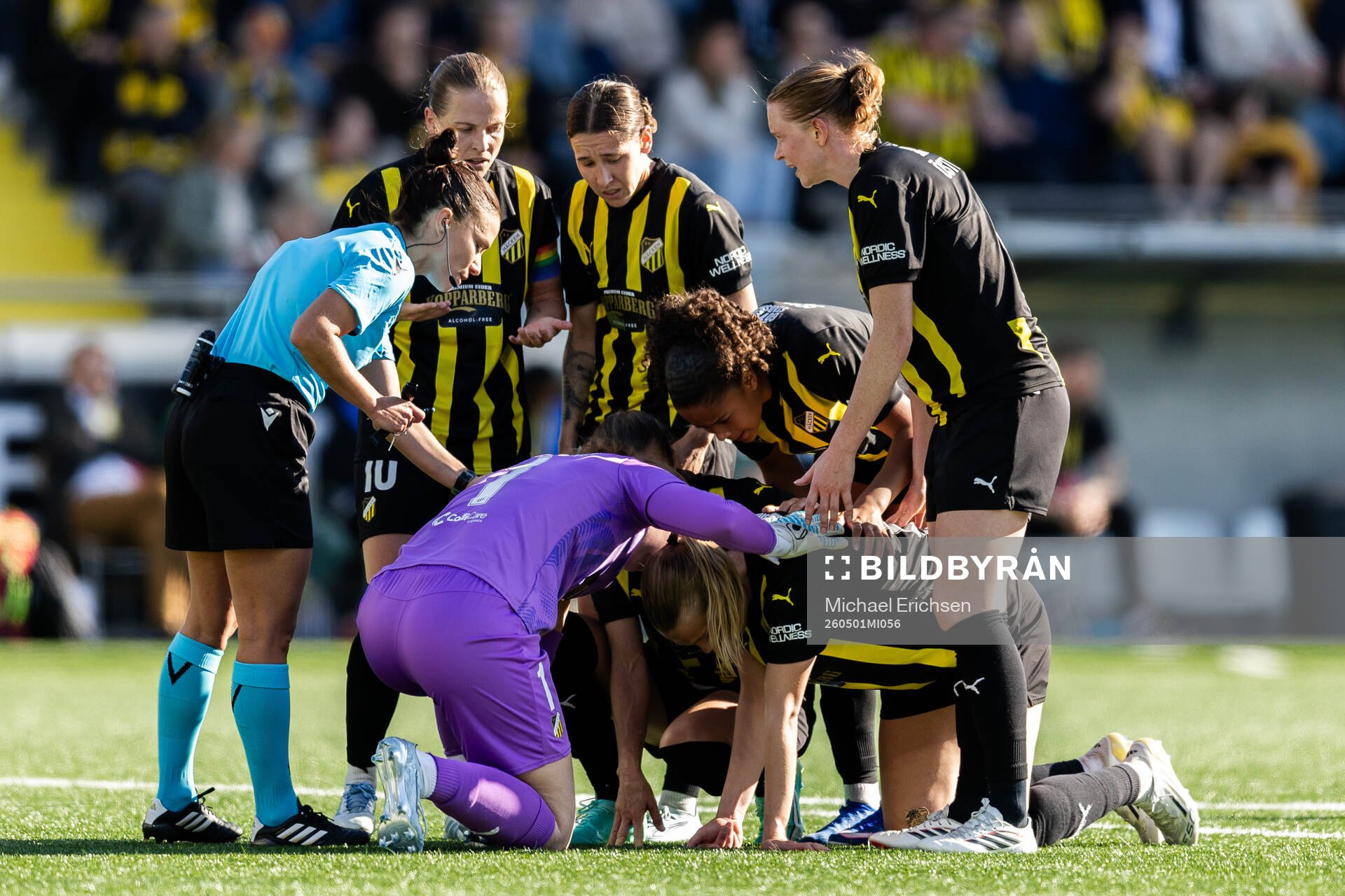 Stine Sandbech of Häcken is hurt