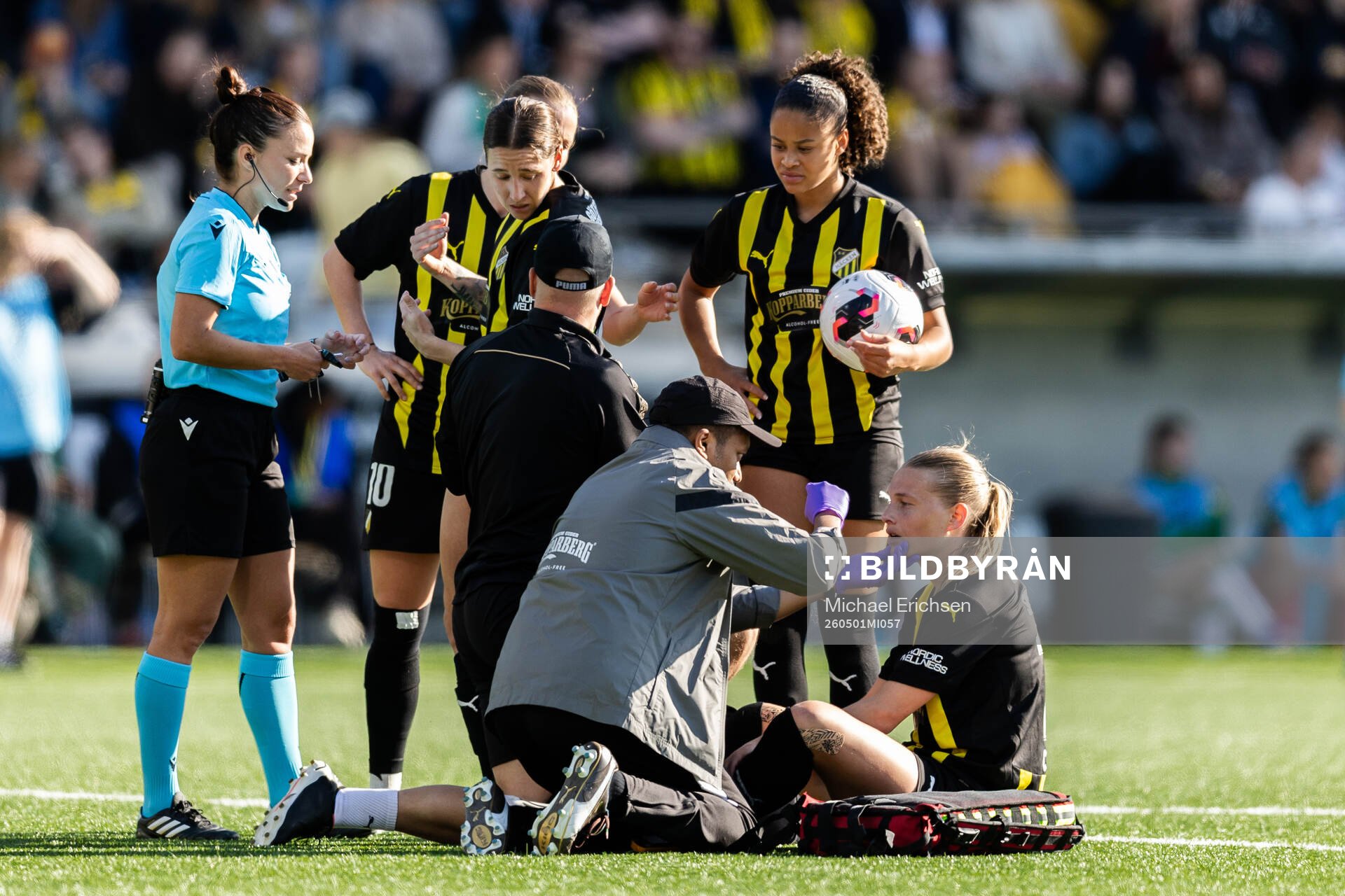 Stine Sandbech of Häcken receives medical attention