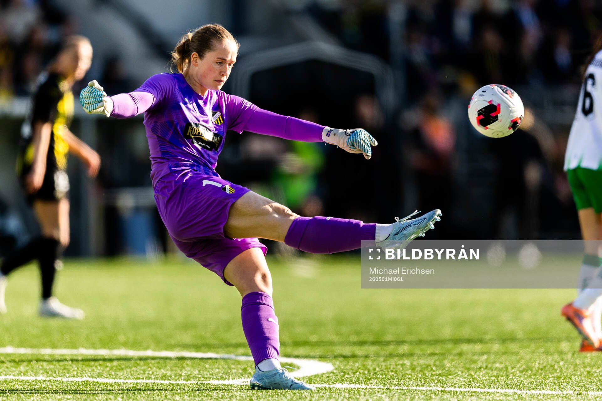 Goalkeeper Fanney Inga Birkisdottir of Häcken
