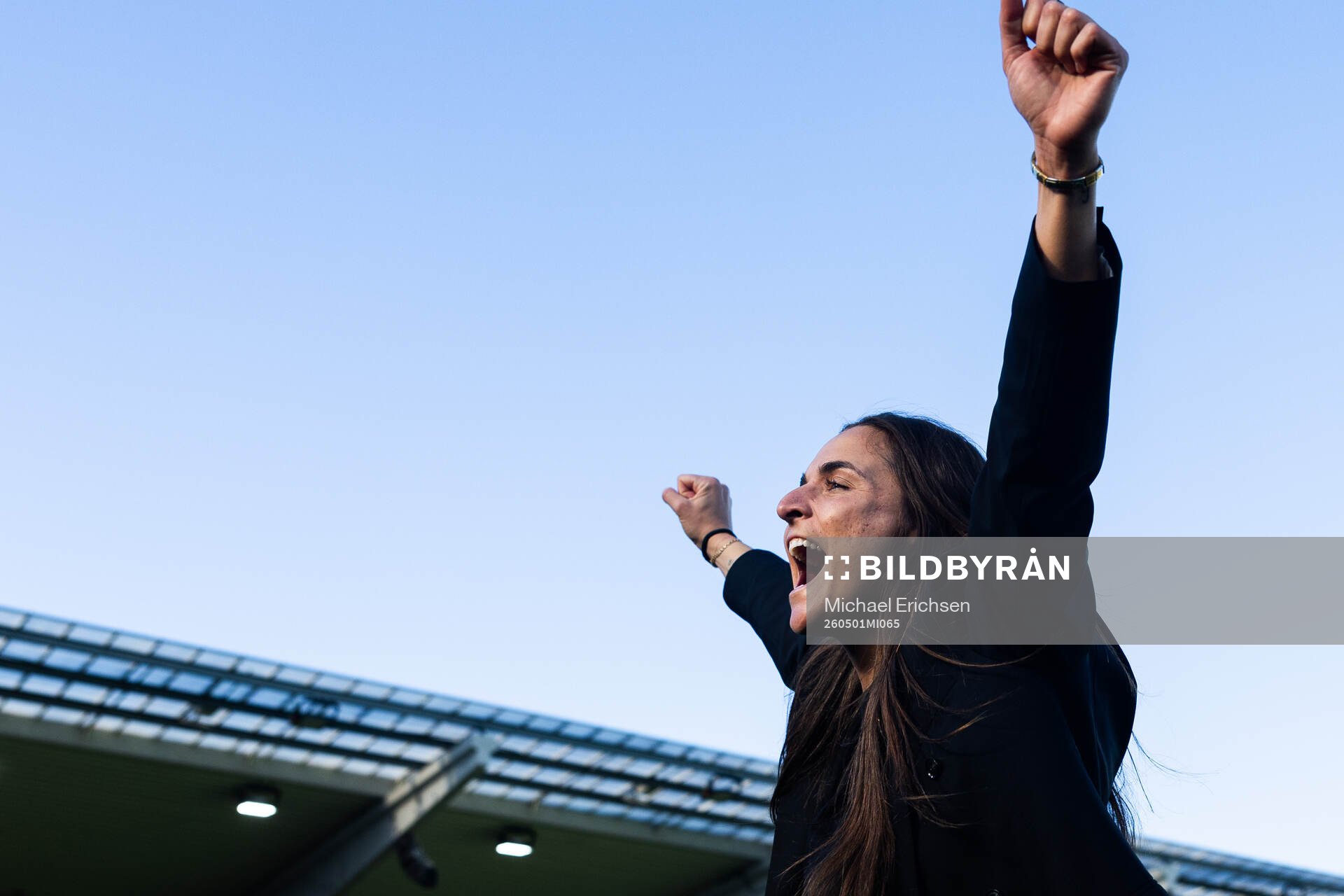 Coach Elena Sadiku of Häcken celebrates