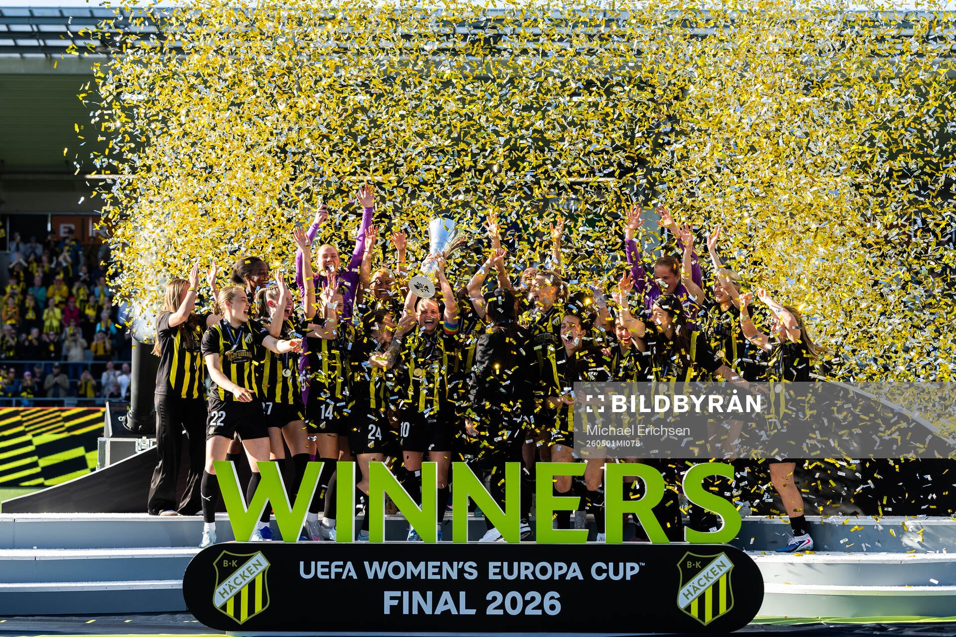 Anna Anvegård of Häcken raises the trophy as she