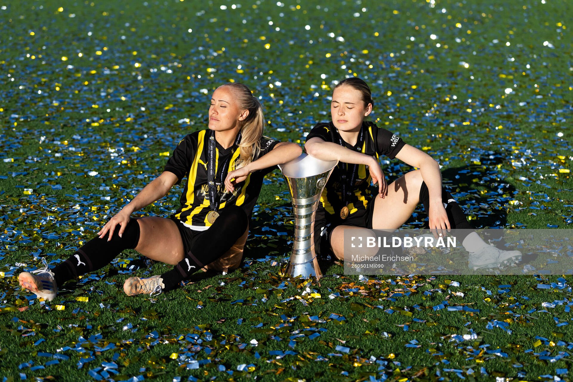 Alva Selerud and Paulina Nyström of Häcken pose with the