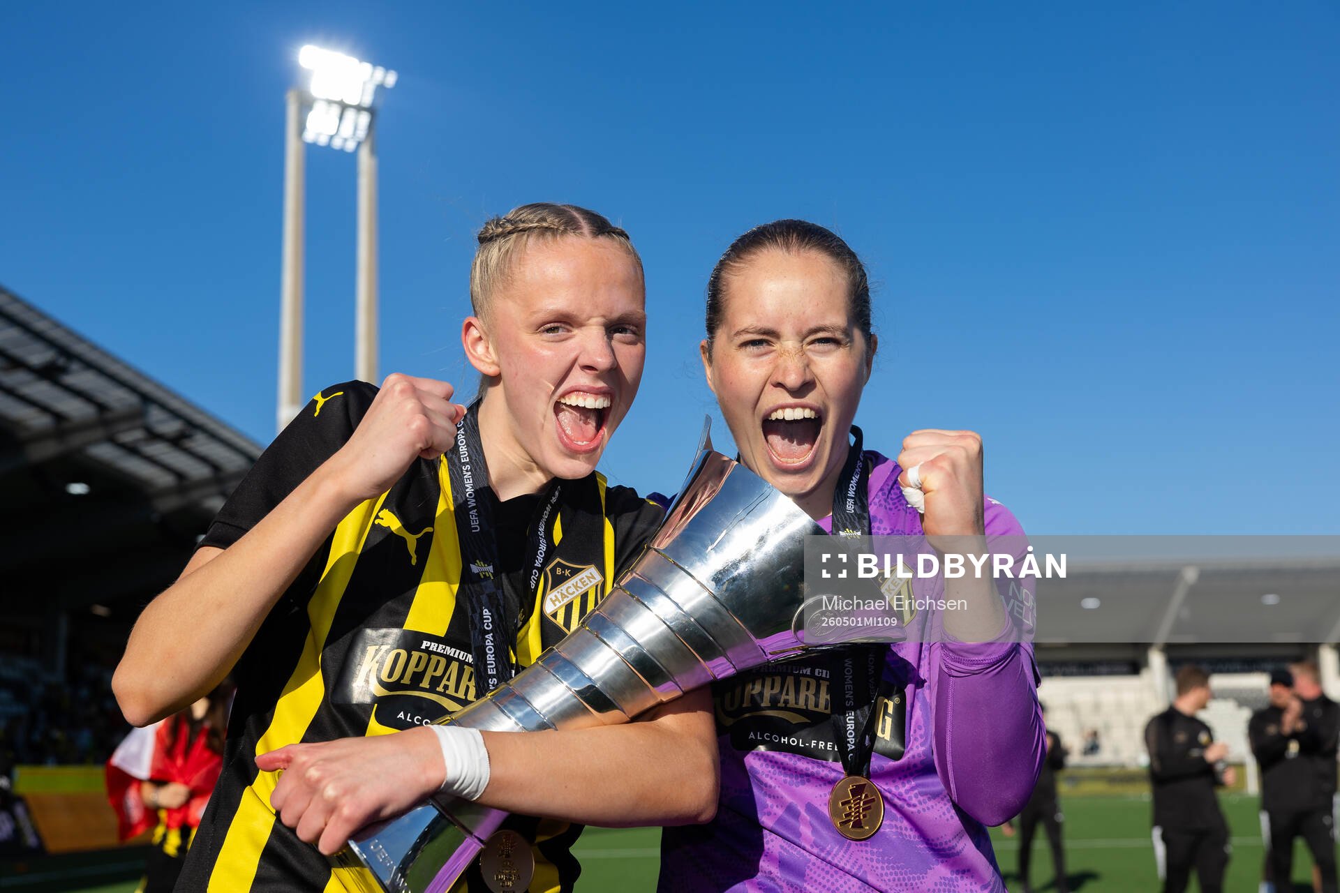 Thelma Pálmadottir and goalkeeper Fanney Inga Birkisdottir