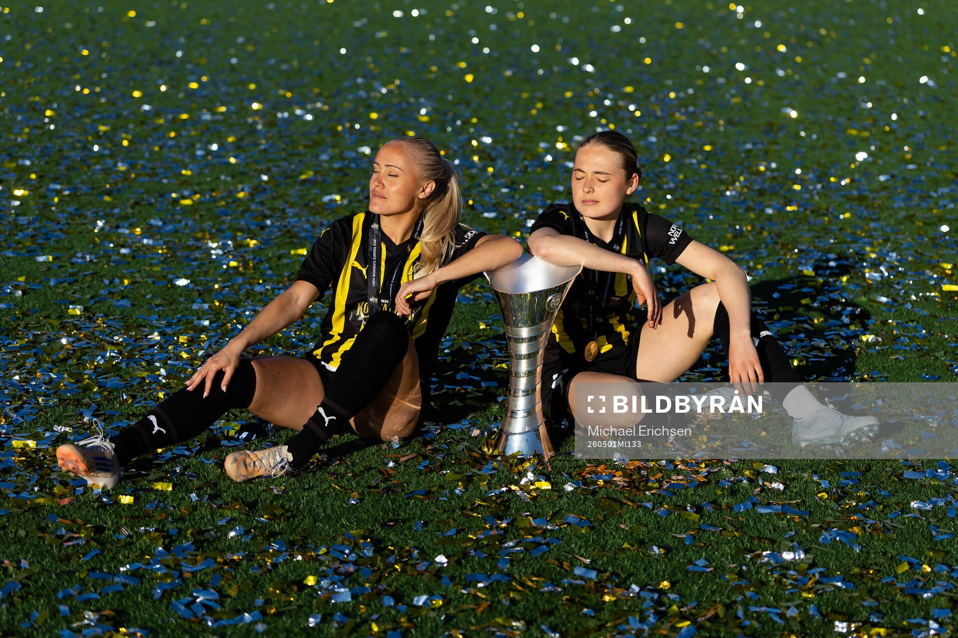 Alva Selerud and Paulina Nyström of Häcken pose with the