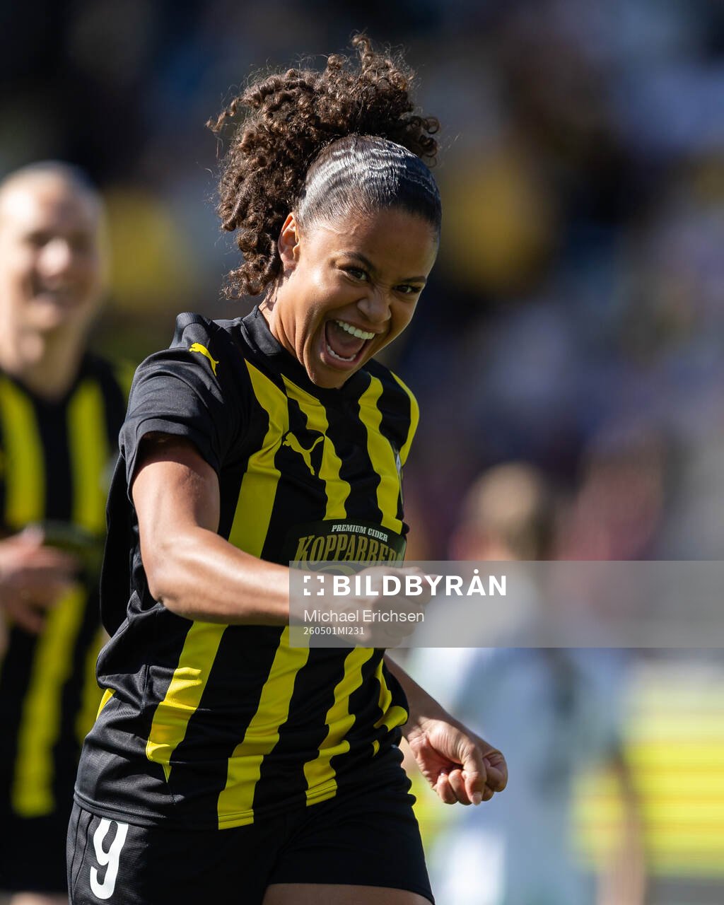 Felicia Schröder of Häcken celebrates