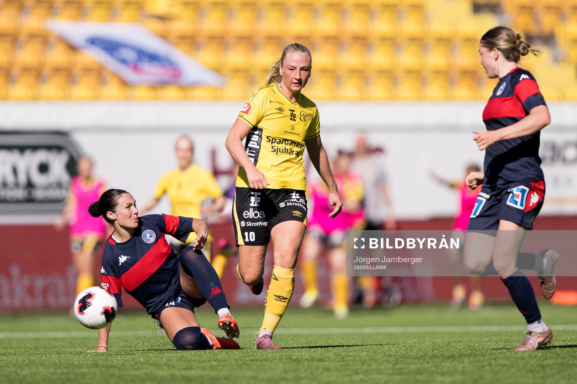 Linköpings Amber DiOrio och Elfsborgs Stina Jensen