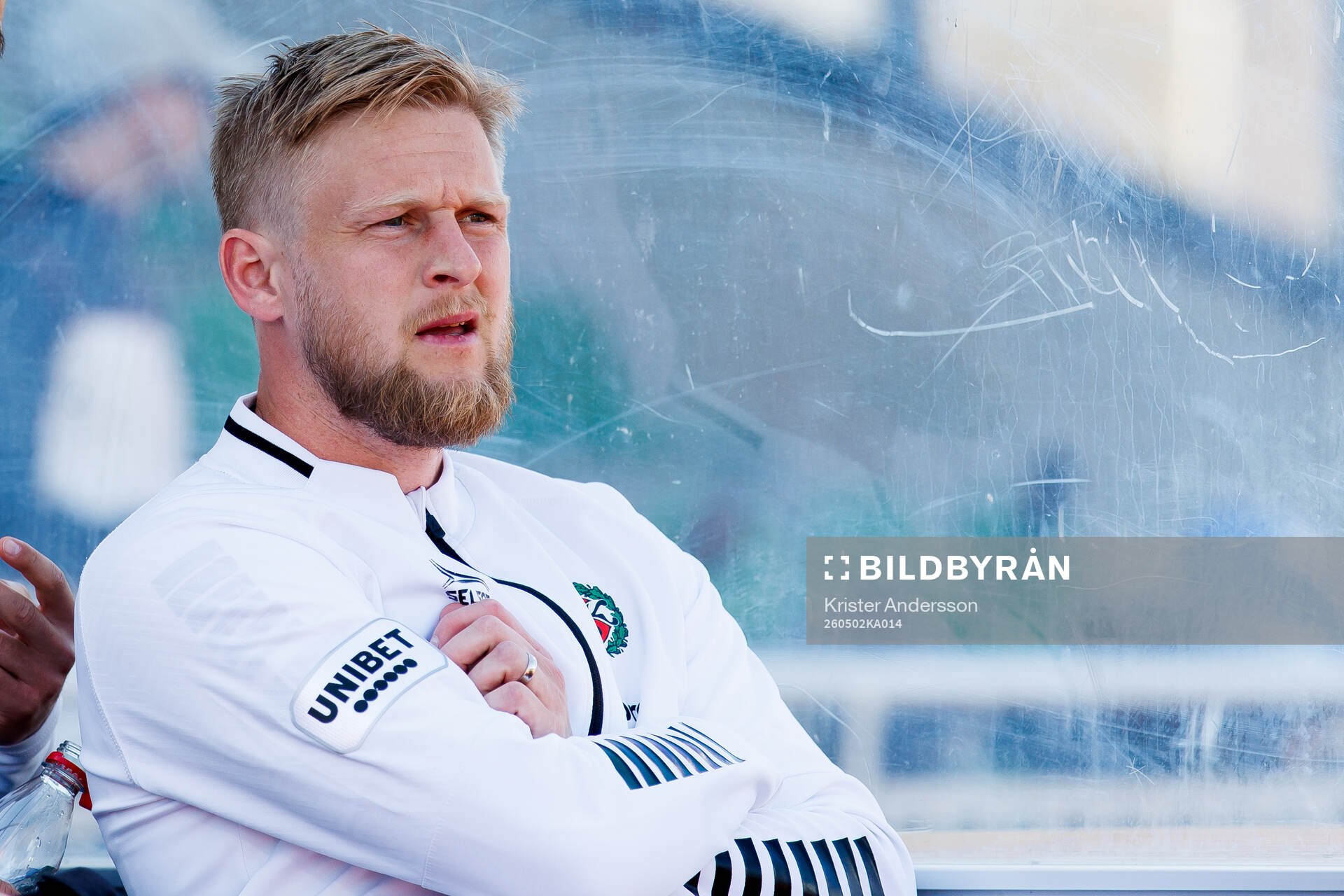 Örebros Karl Holmberg på bänken