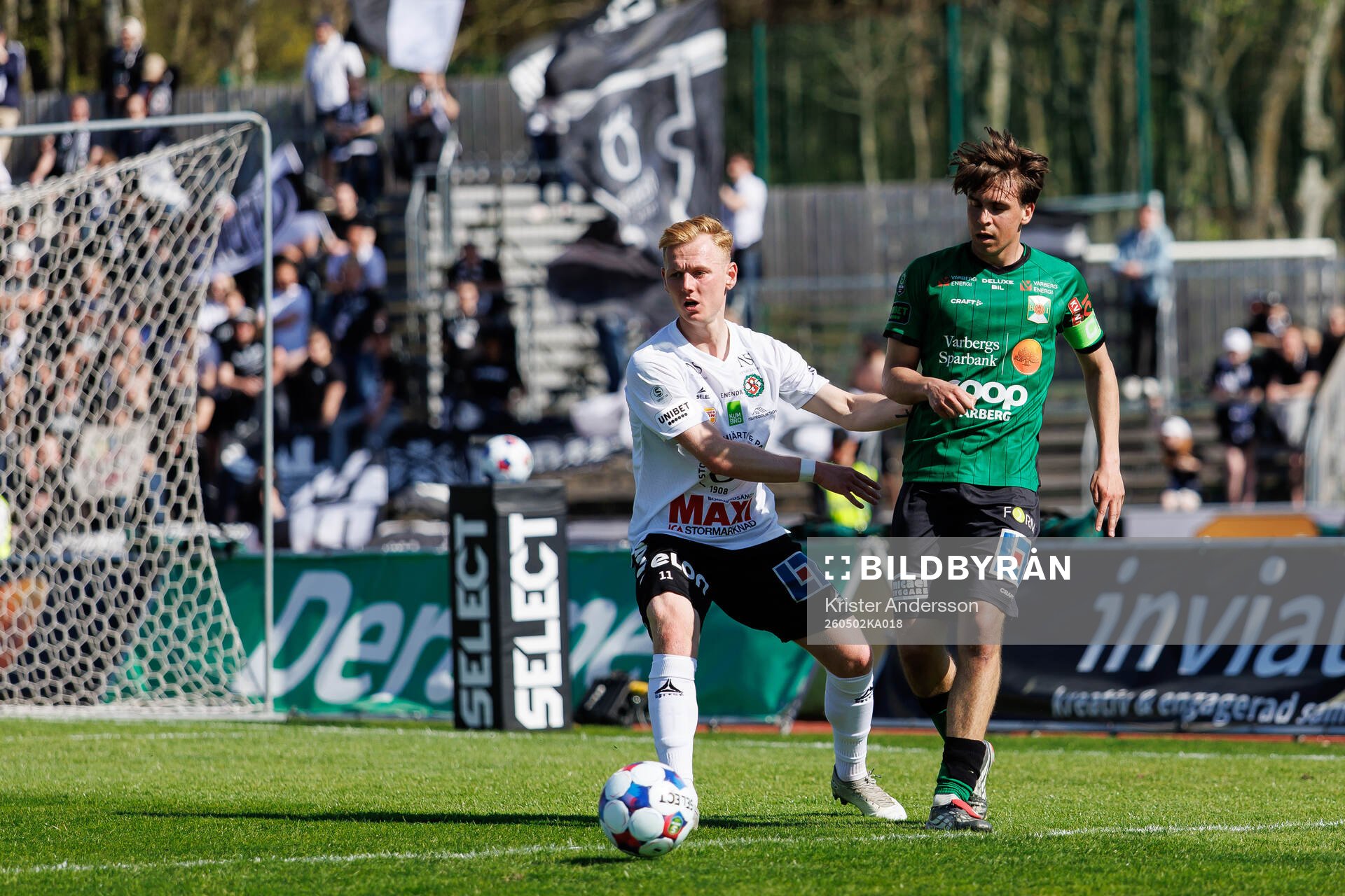 Örebros Christopher Redenstrand och Varbergs Isak Valentin
