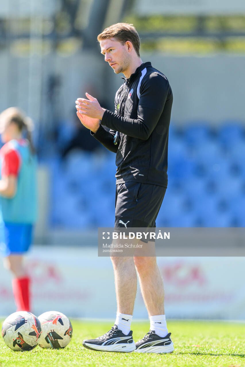Helsingborgs tränare Kristoffer Schönbeck