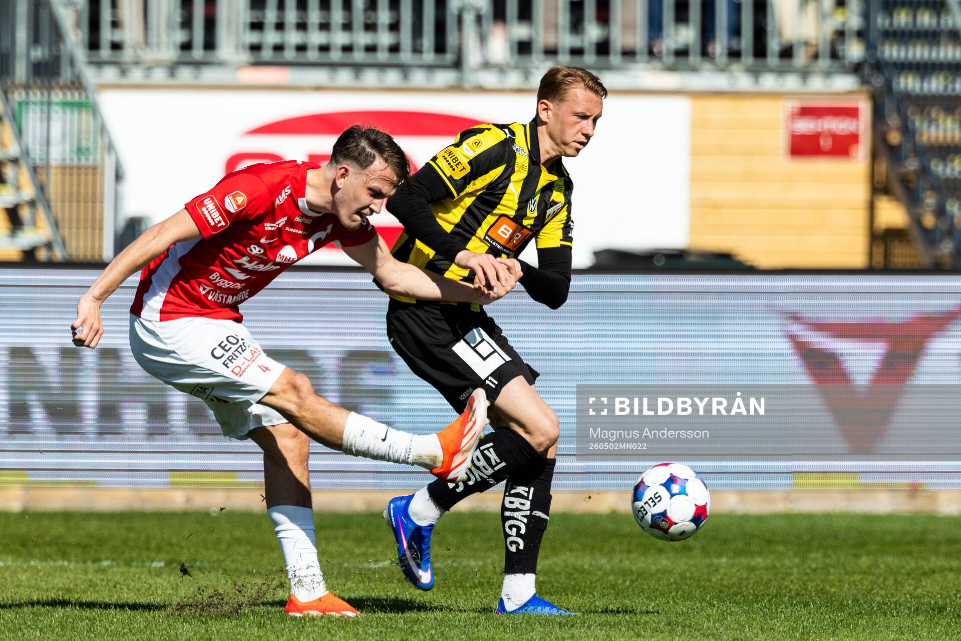 Degerfors Kazper Karlsson och Häckens Julius Lindberg
