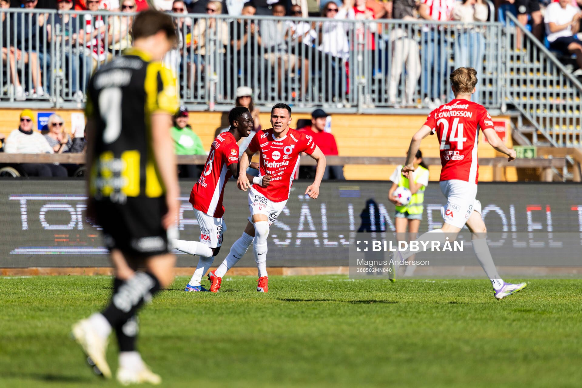 Degerfors Arman Taranis jublar