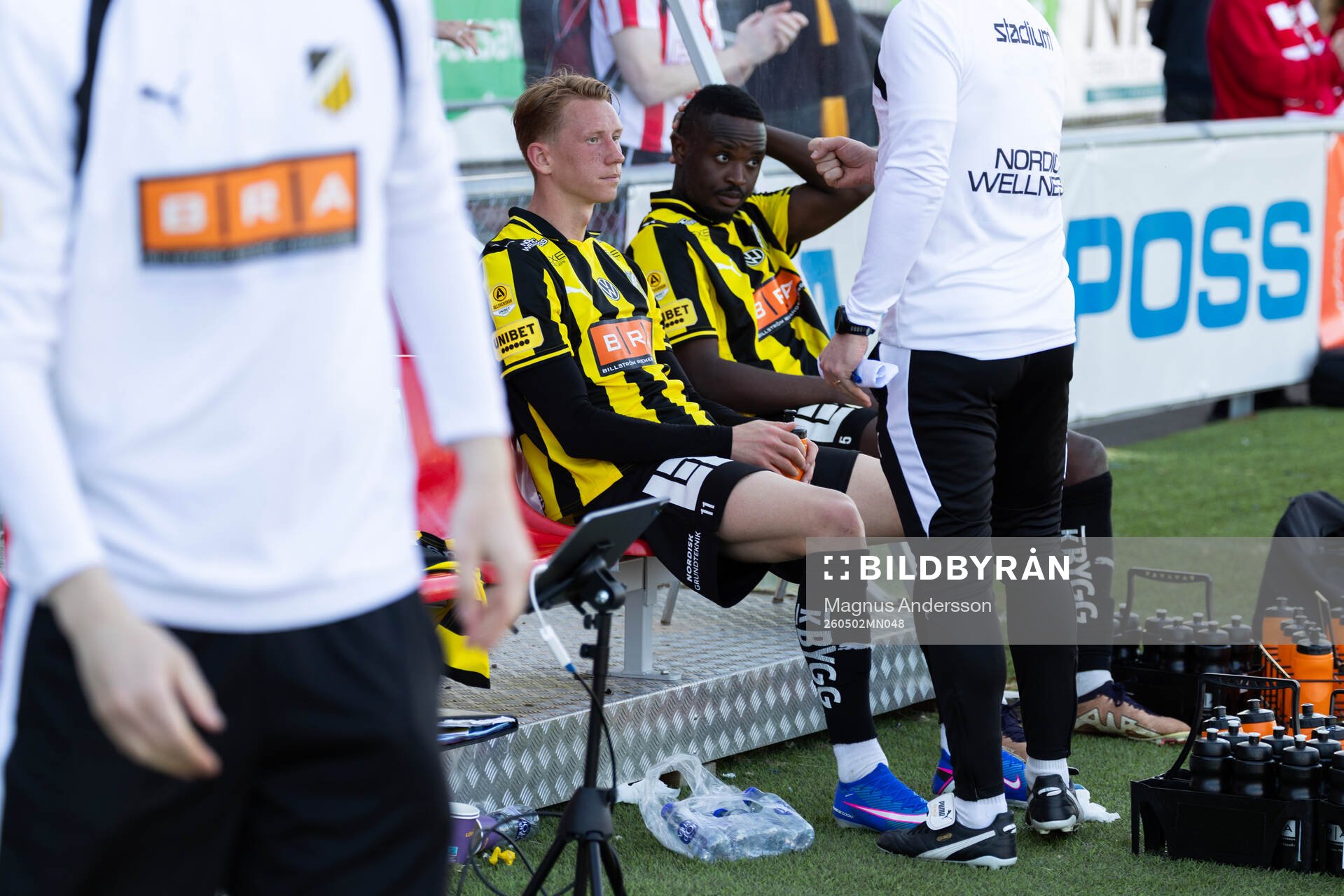 Häckens Julius Lindberg och Brice Wembangomo deppar