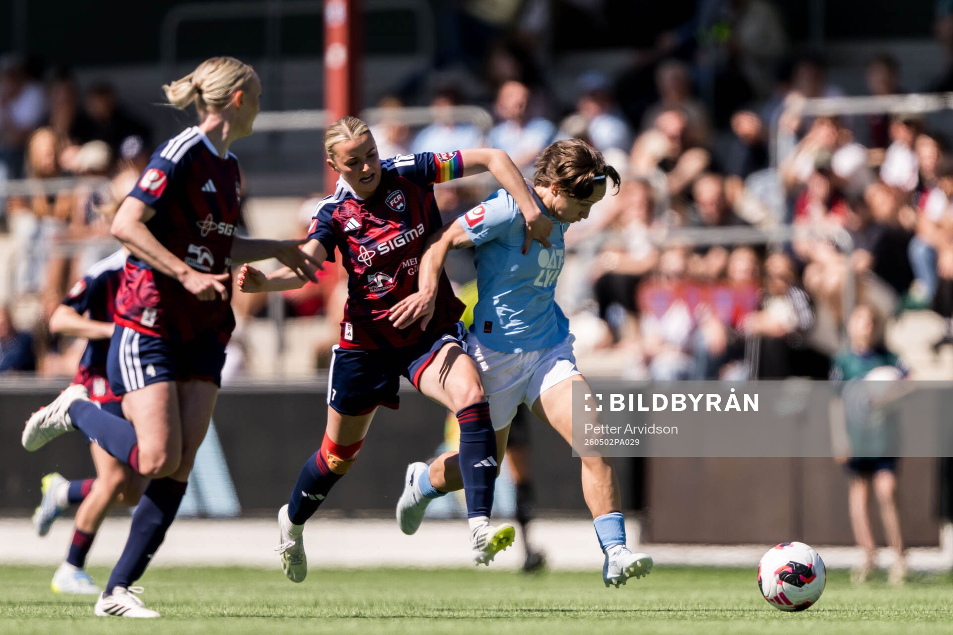 Rosengårds Emma Pennsäter och Malmö FFs Miljana Ivanovic