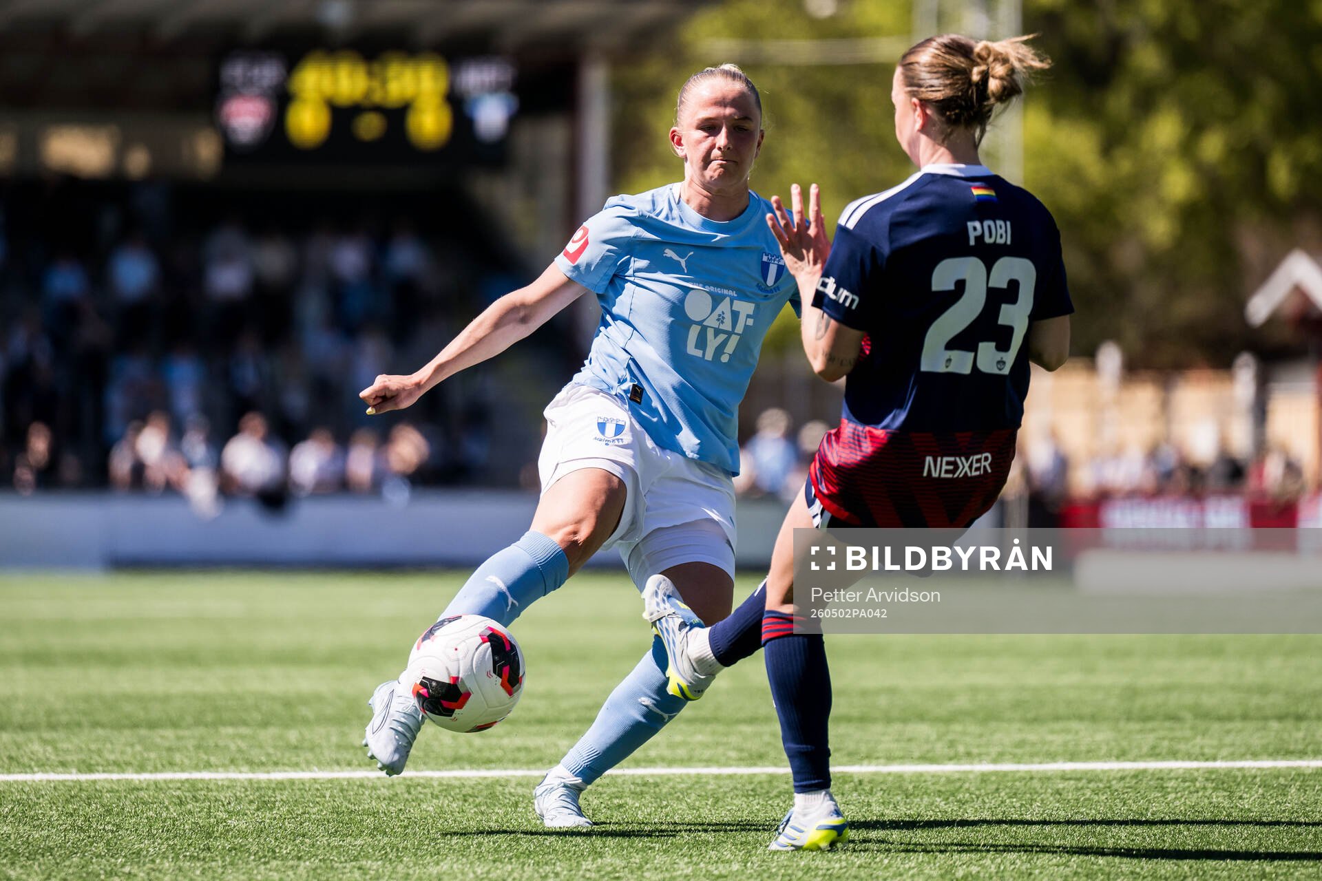 Malmö FFs Tuva Skoog och Rosengårds Anastasiya Pabiahaila