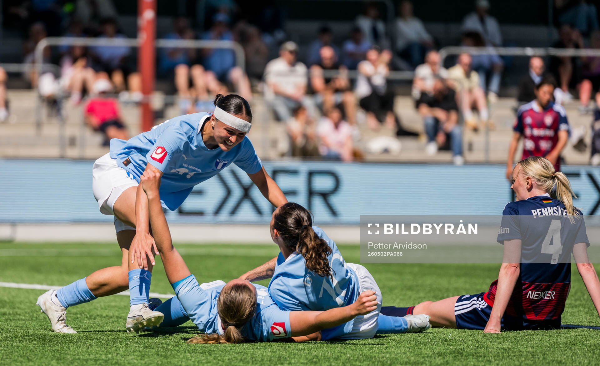 Malmö FFs Sara Kanutte, Amy Sayer och Isabella D'Aquila