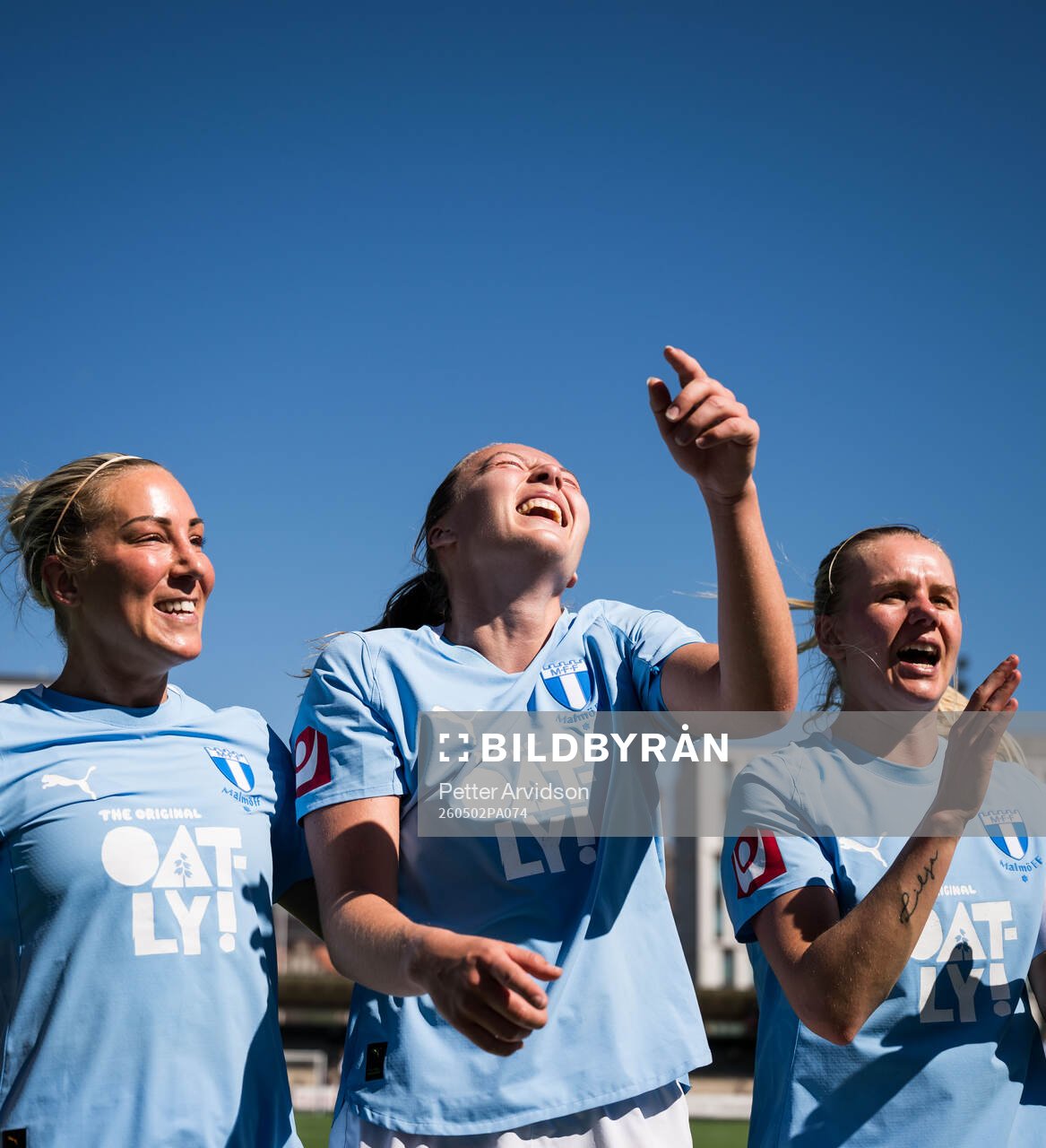 Malmö FFs Mia Persson, Sara Kanutte och Nellie Lilja jublar