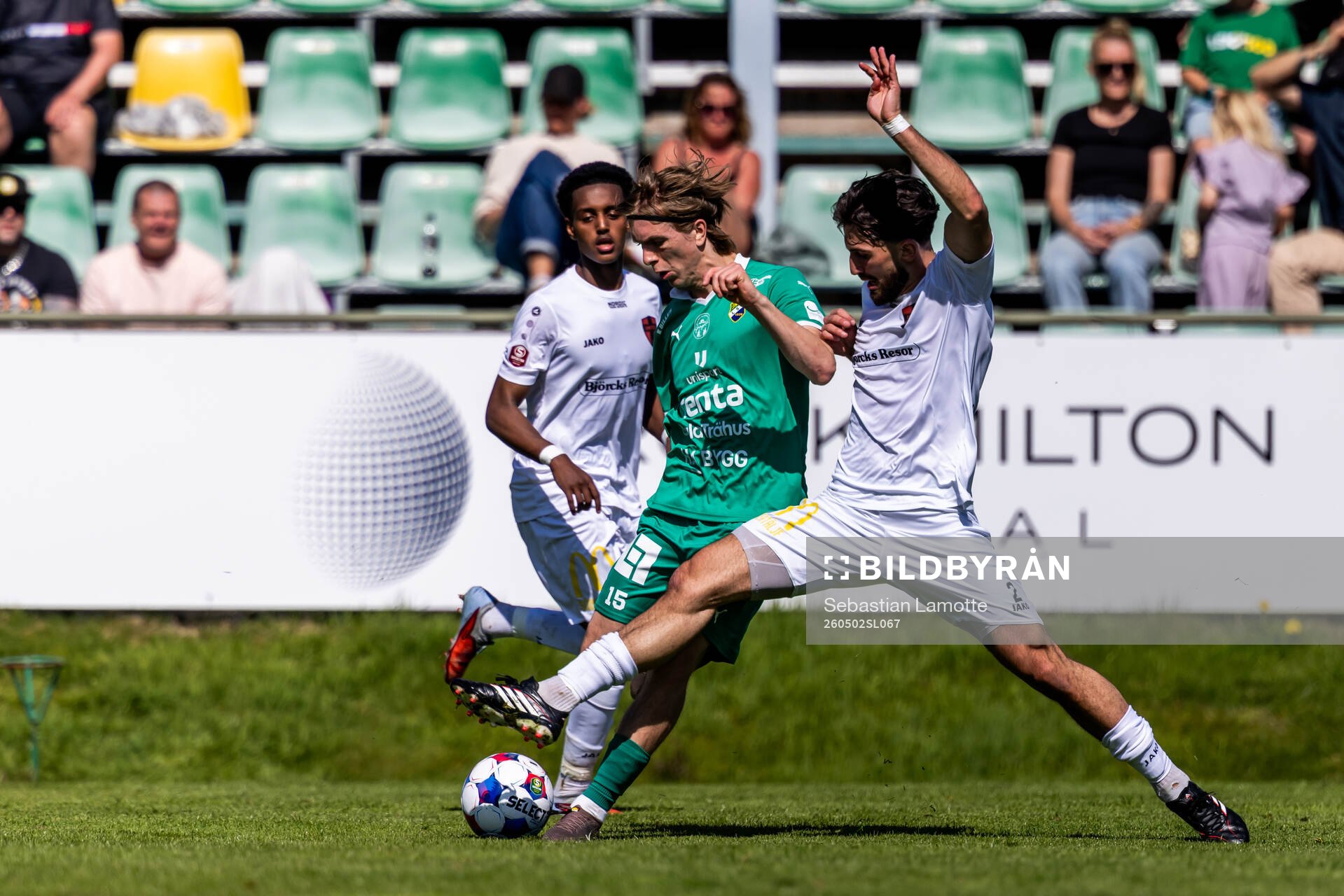 Ljungskiles David Frisk och Nordic Uniteds Matteus Behnan