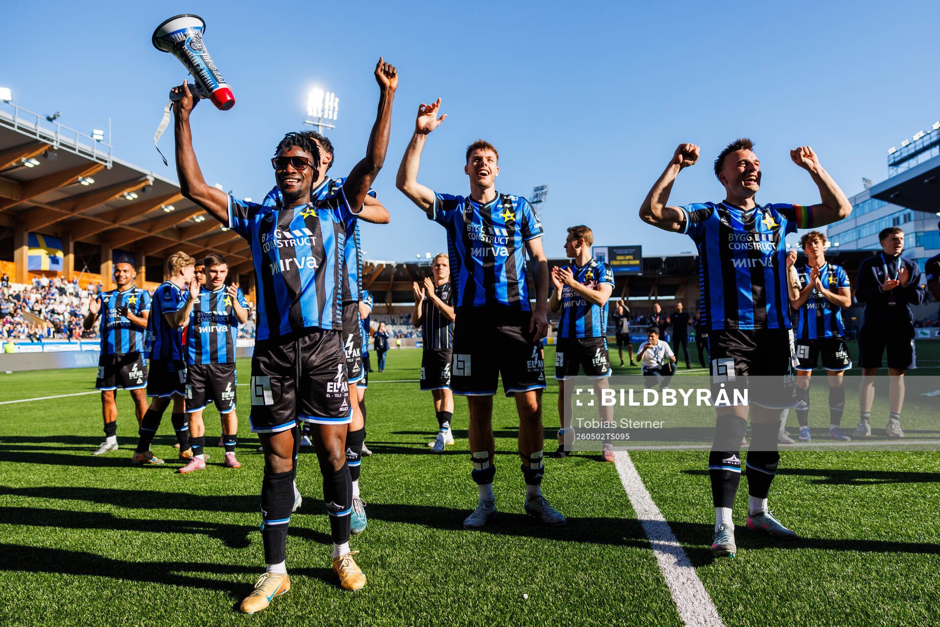 Sirius Odera Samuel Onuchukwu Adindu, Tobias Anker och
