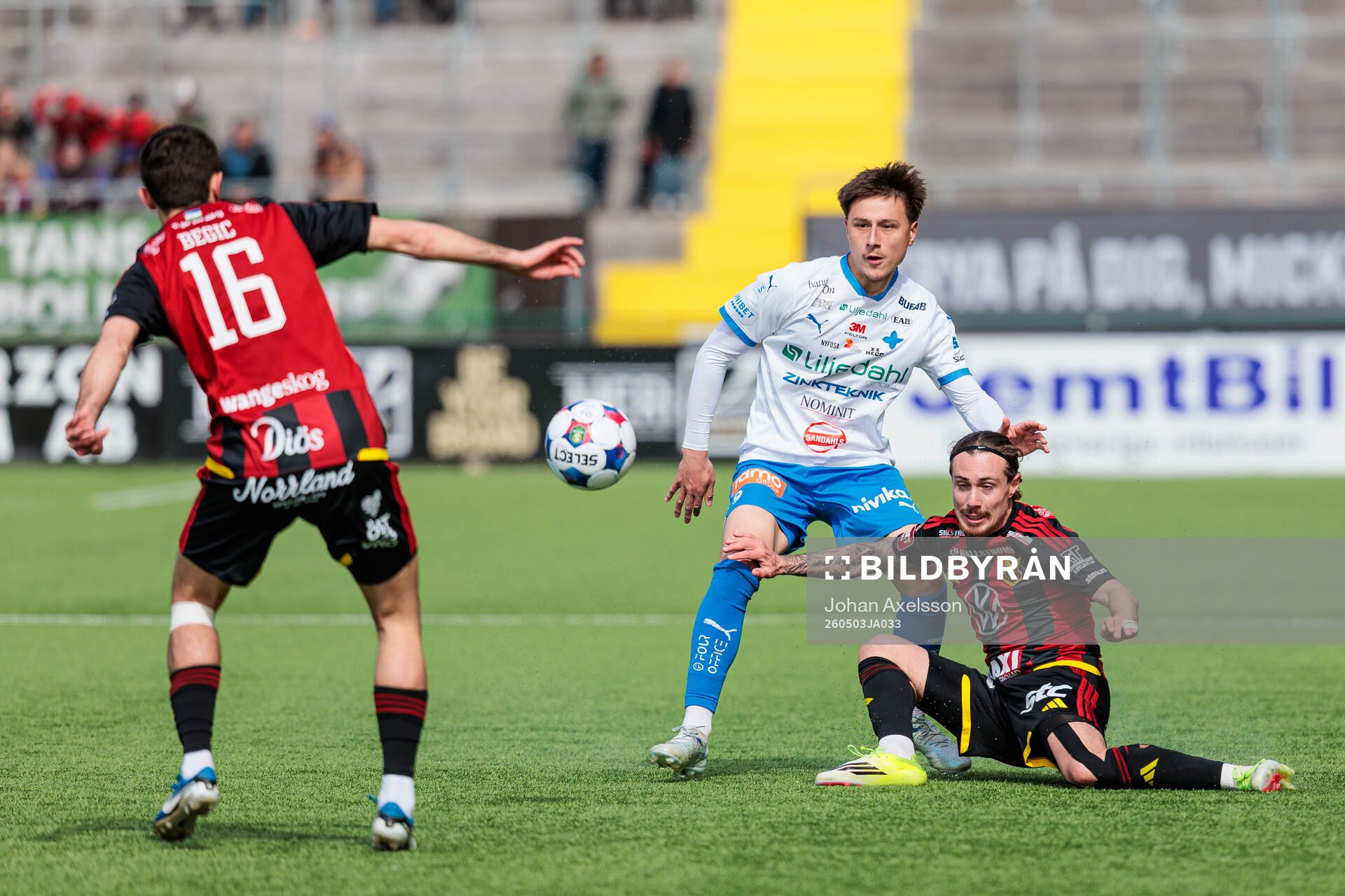 IFK Värnamos Kai Meriluoto och Östersunds Hugo Azzi