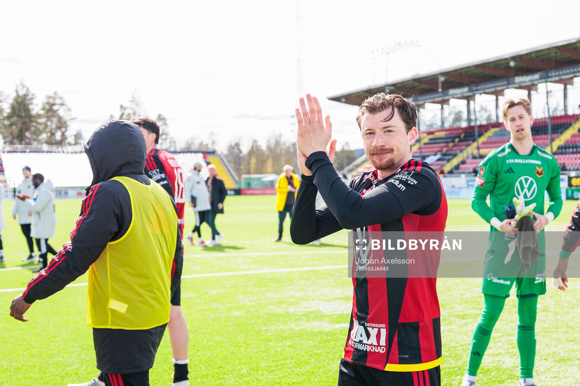 Östersunds Daniel Miljanovic jublar