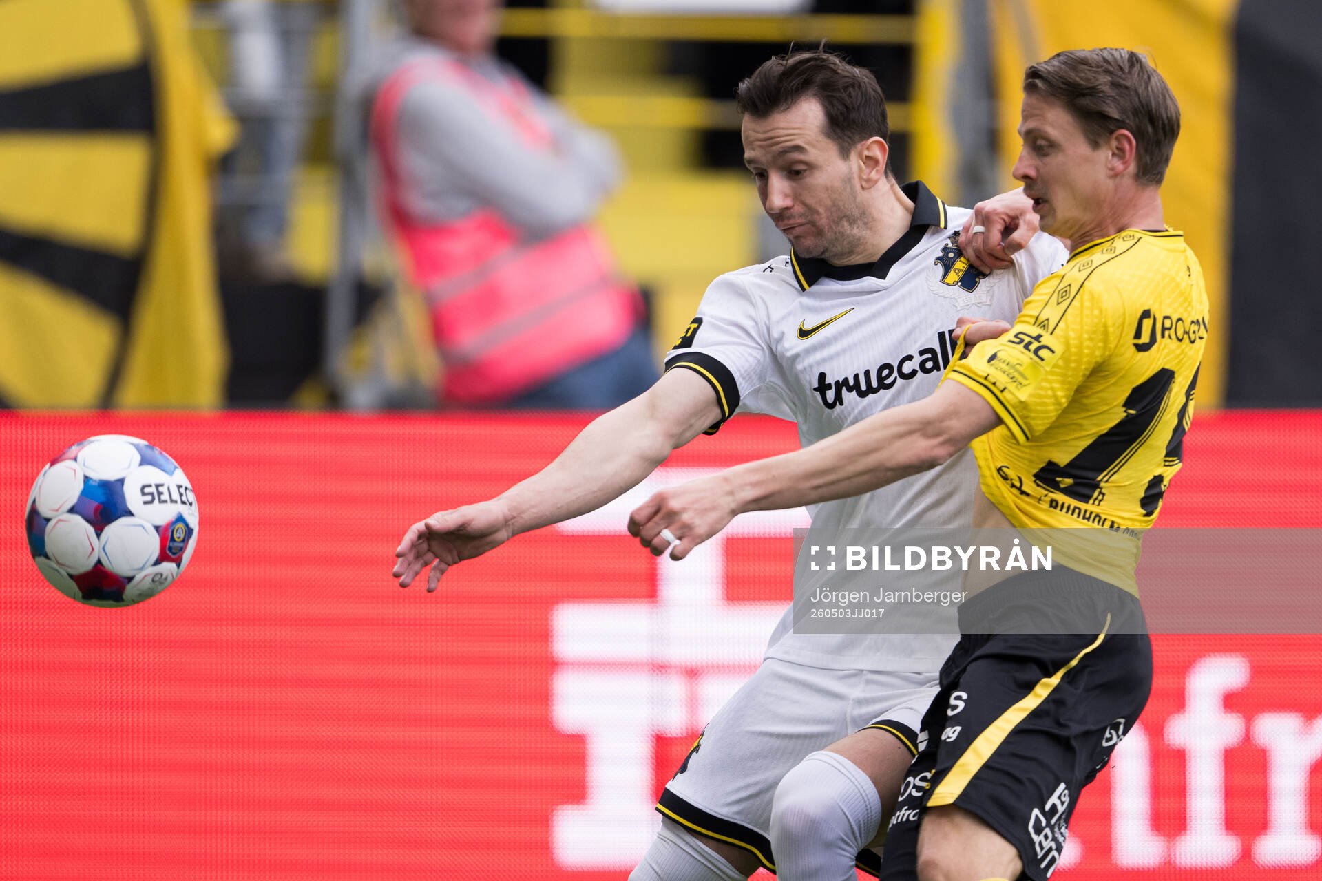 AIKs Bersant Celina och Elfsborgs Simon Hedlund nder