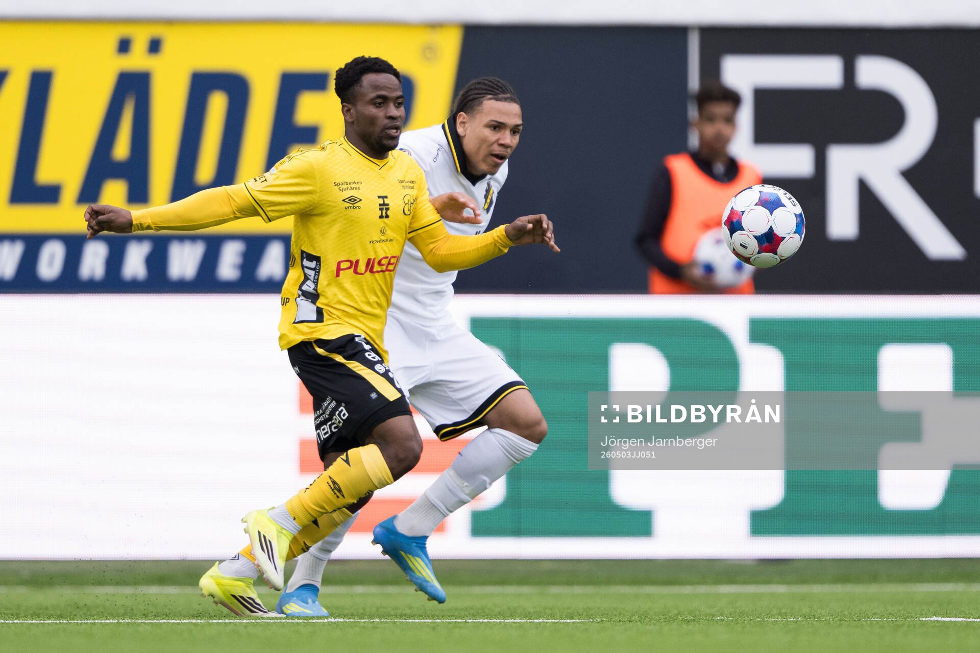 Elfsborgs Momoh Ibrahim Kamara och AIKs Kevin Filling