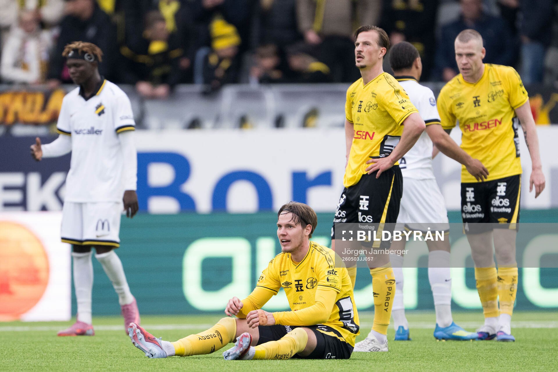 Elfsborgs Taylor Silverholt och Simon Olsson deppar