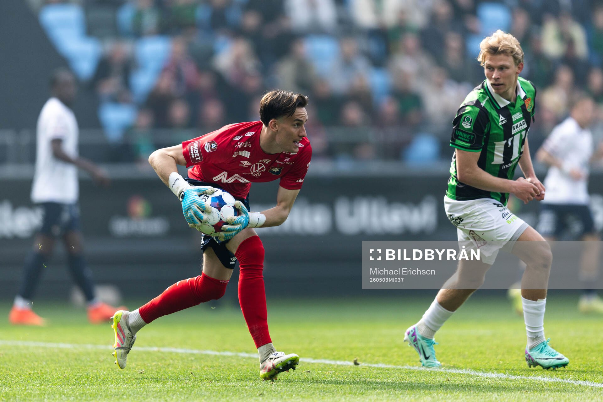 Örgrytes målvakt Hampus Gustafsson och GAIS Rasmus