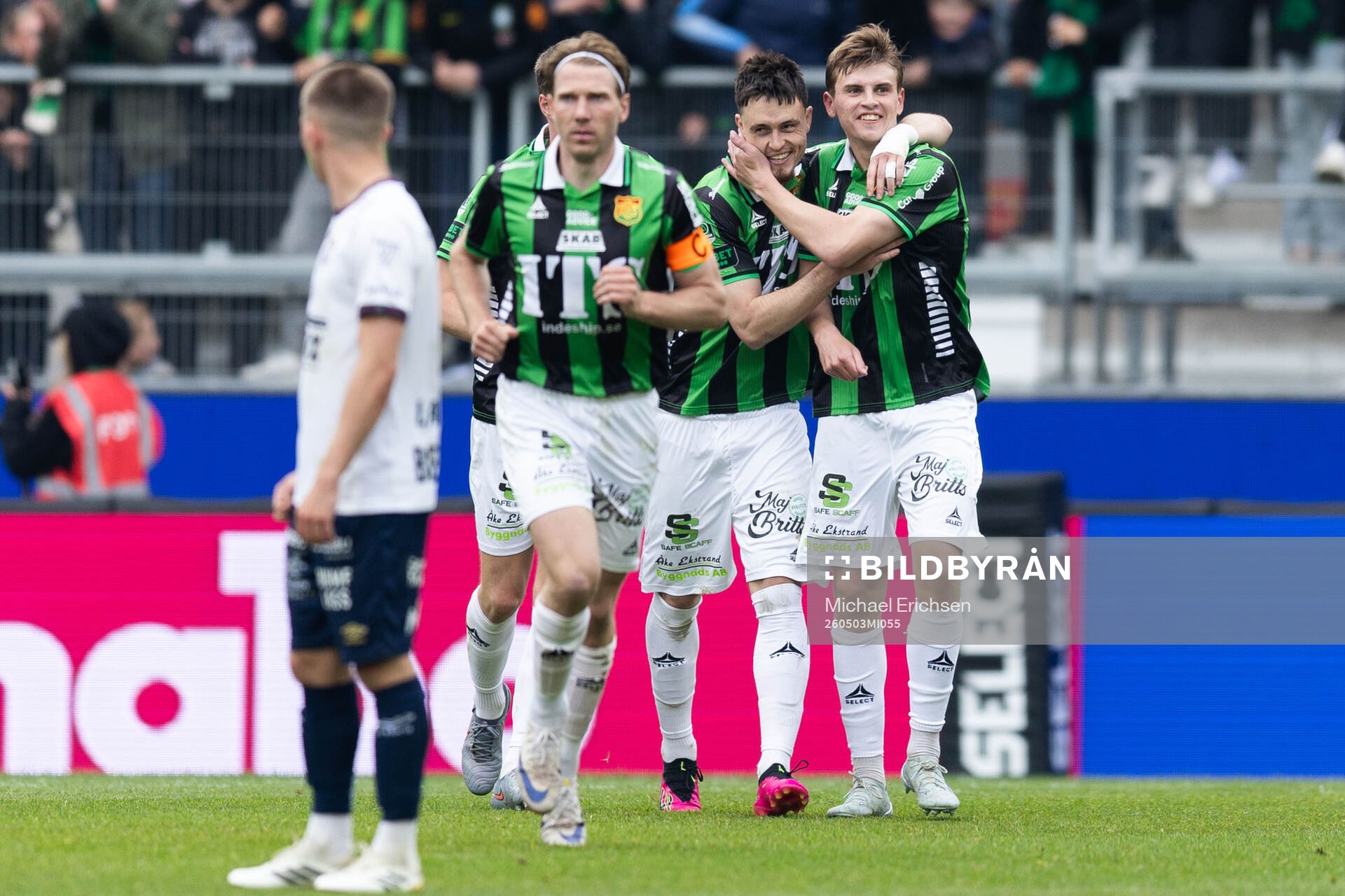 GAIS Samuel Salter jublar med Max Andersson