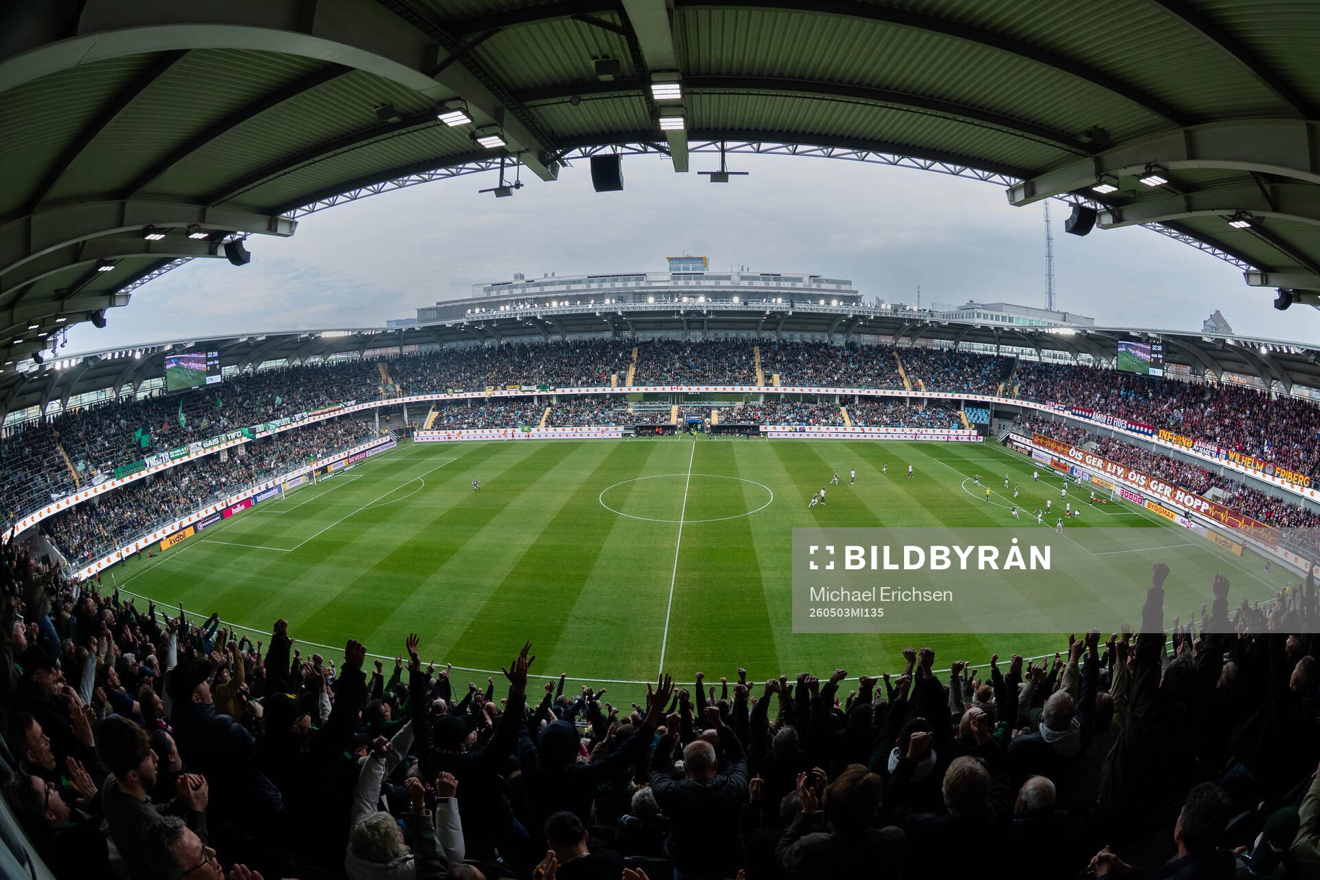 GAIS supportrar jublar