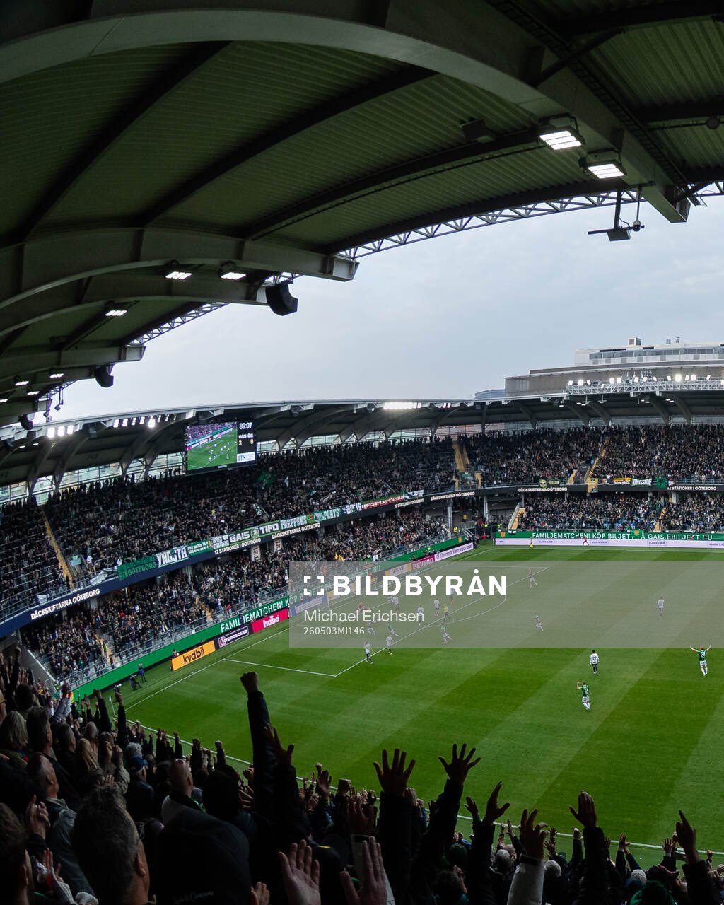 GAIS supportrar jublar