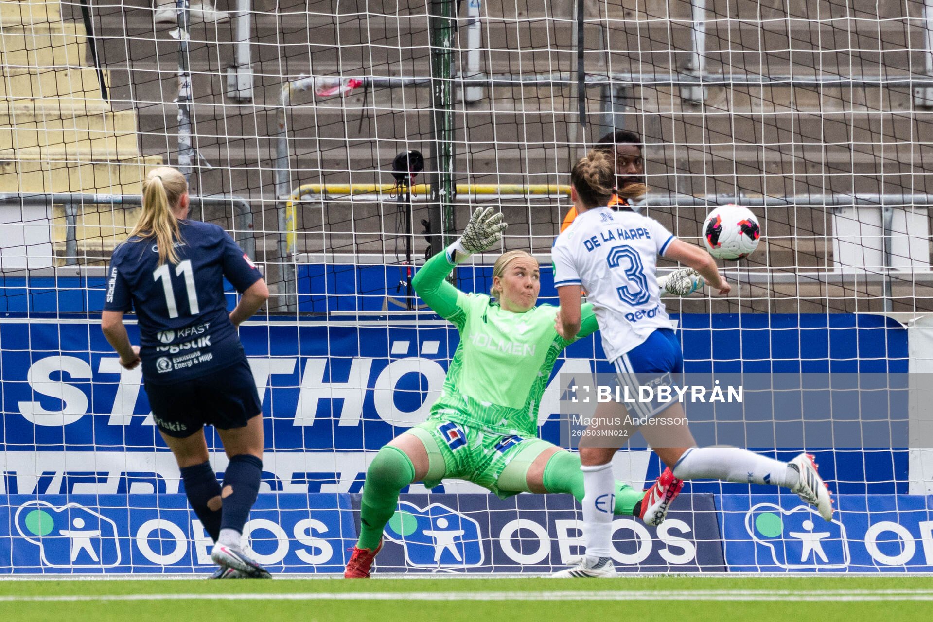 Eskilstuna United DFFs Viivi Ollonqvist gör 0-2 bakom IFK