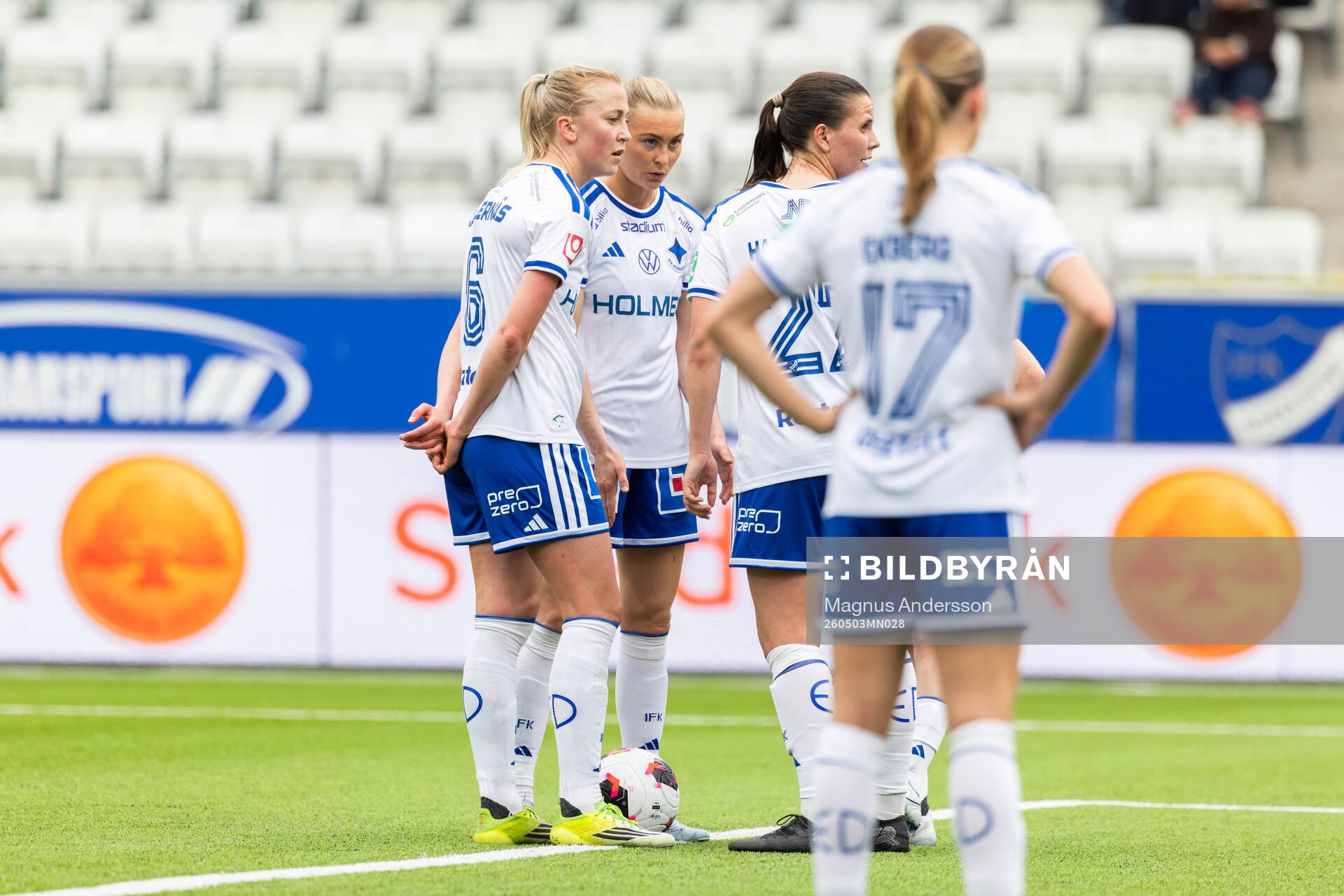 IFK Norrköpings Julia Karlernäs och Beatrice Persson