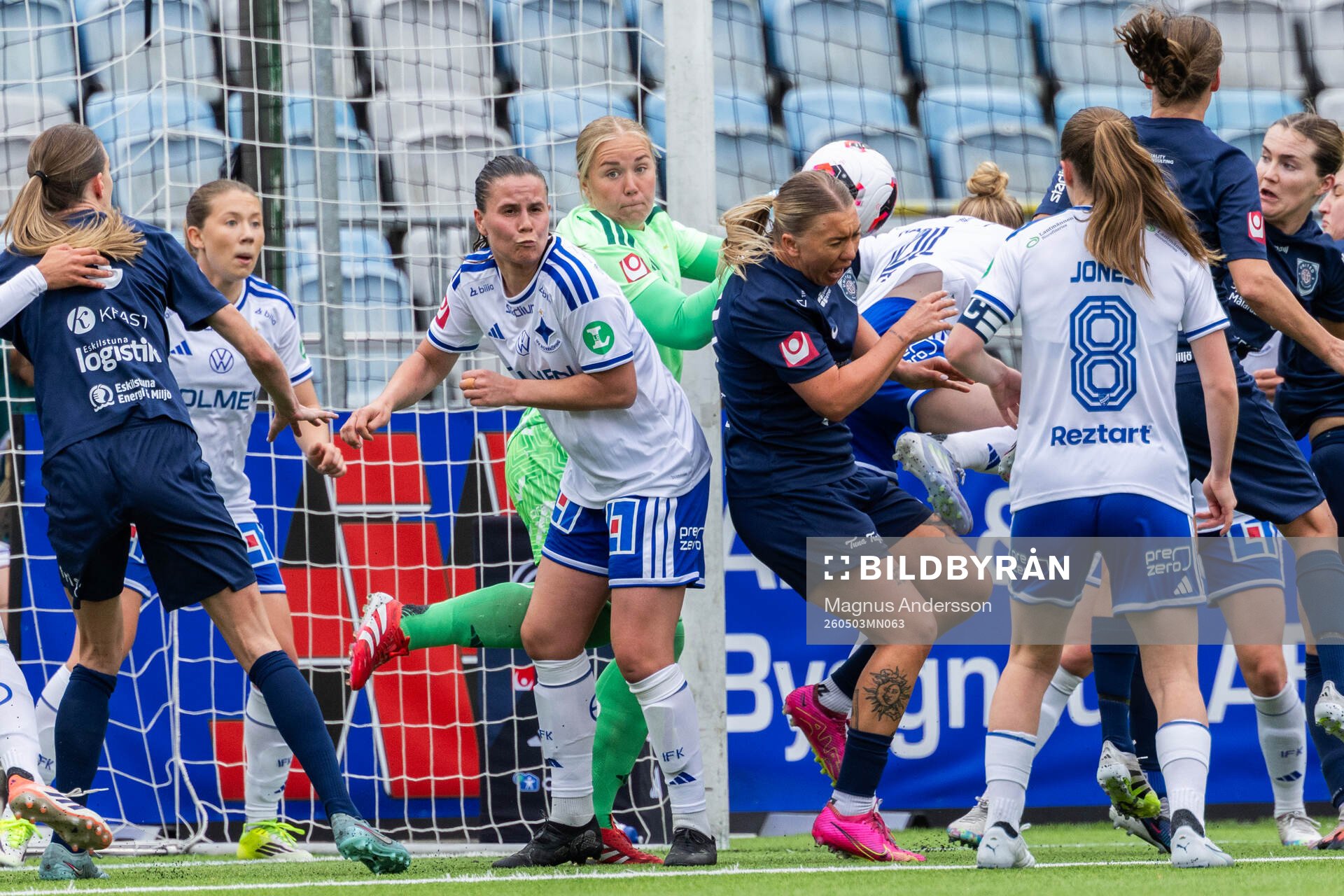 IFK Norrköpings Josefin Harrysson, Sofia Hjern och